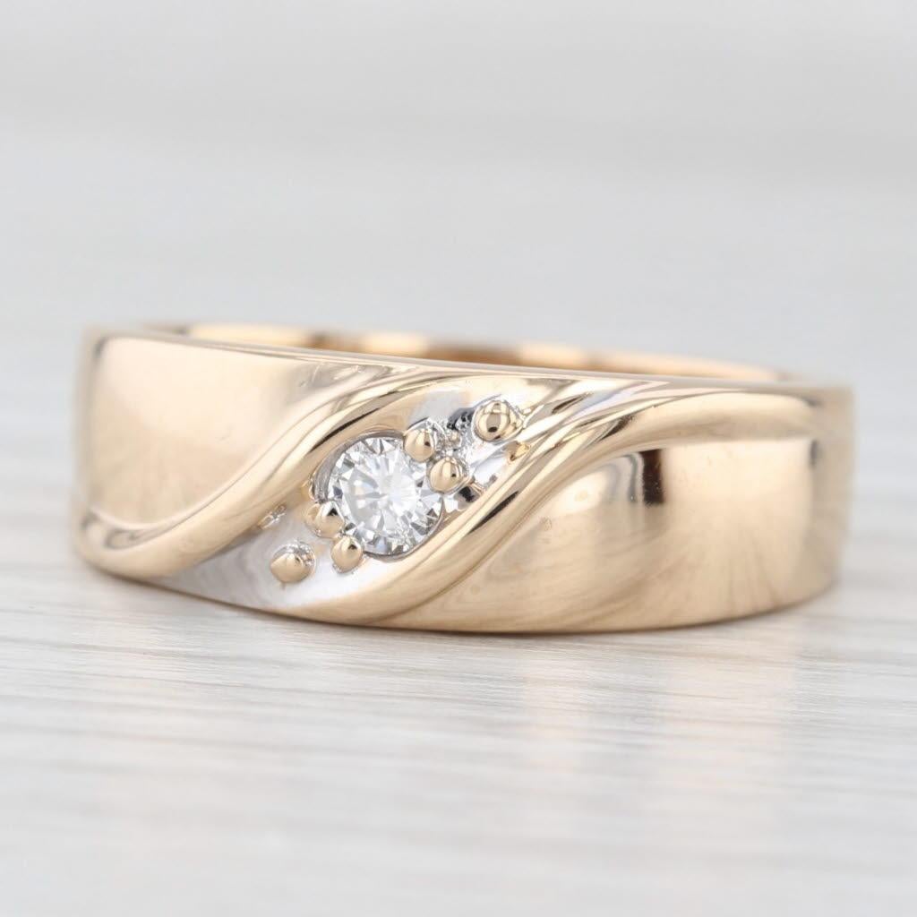 0.14ctw Diamond Men's Wedding Band 14k Yellow Gold Size 10 Ring For Sale 2