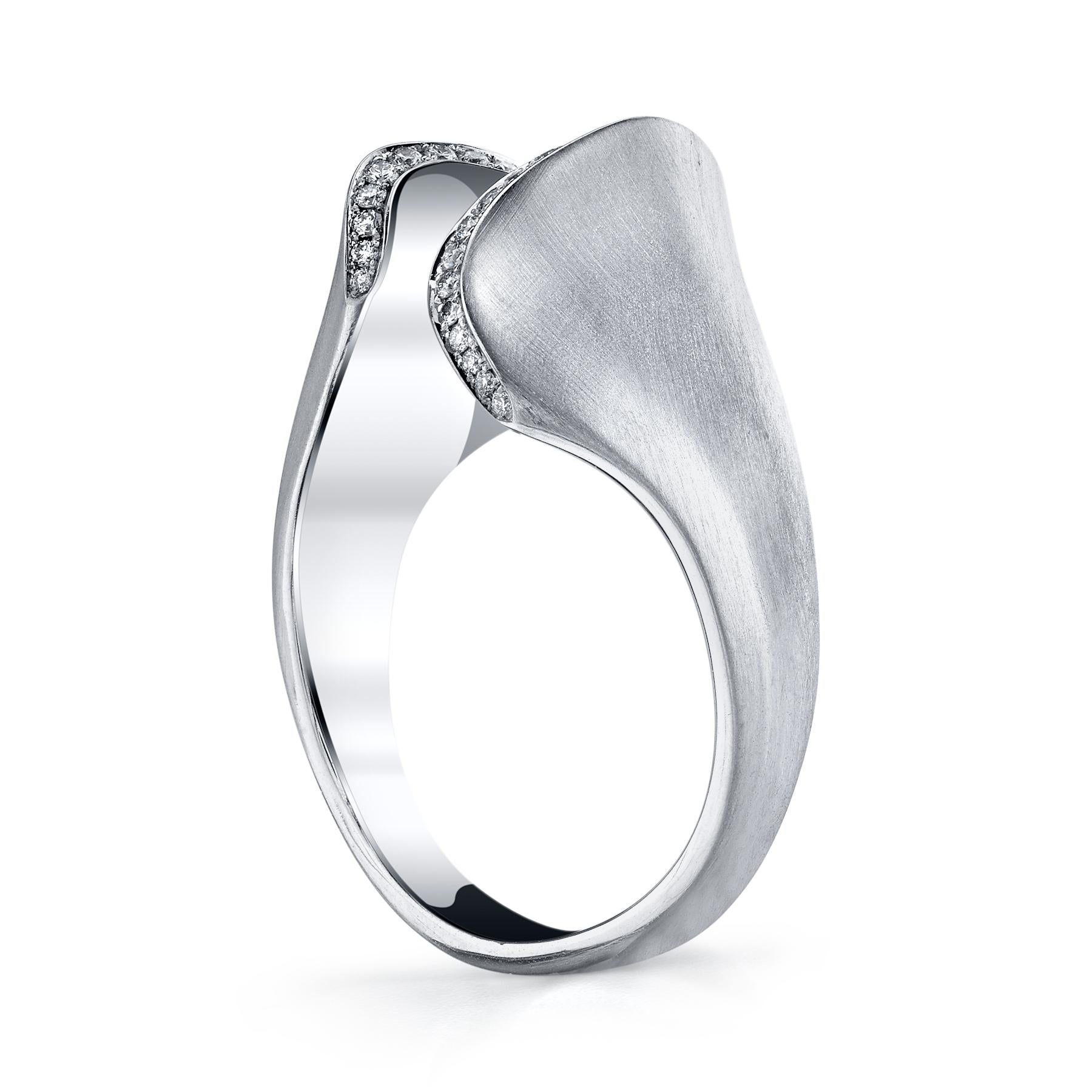 0.15 Carat Diamonds Sculptural Couture Contemporary Platinum Ring For Sale 5