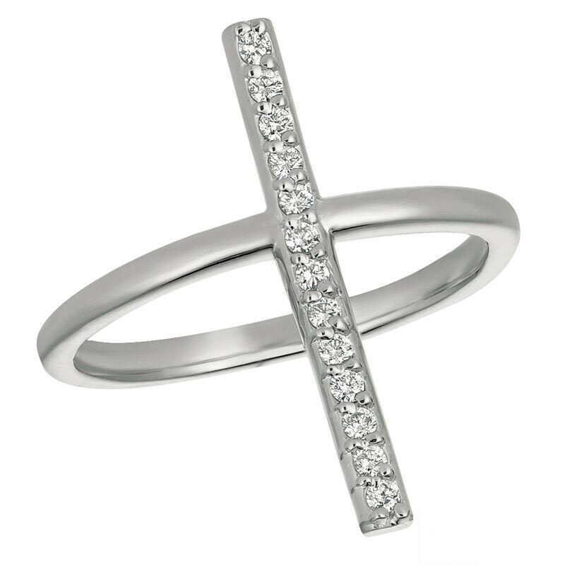 For Sale:  0.15 Carat Natural Diamond Bar Ring G SI 14K White Gold 5