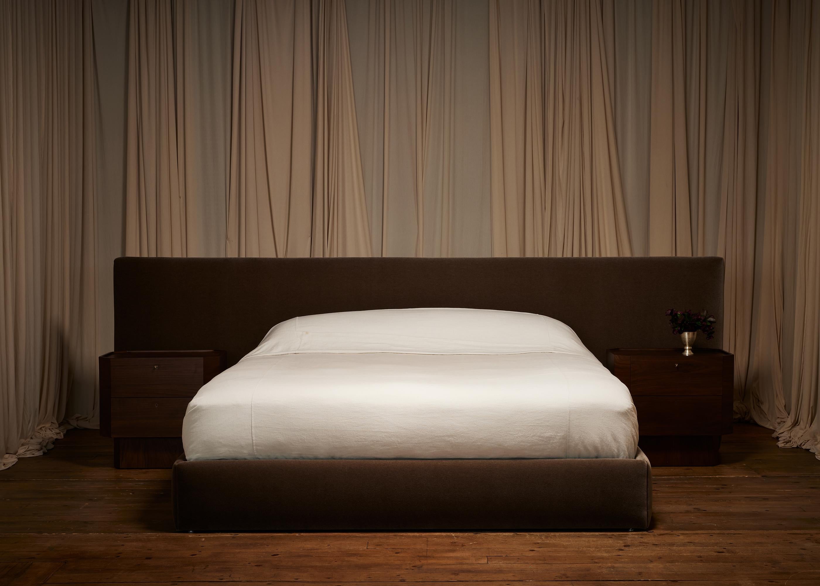 015 Lit d'honneur - King - Lin ou velours en vente 1