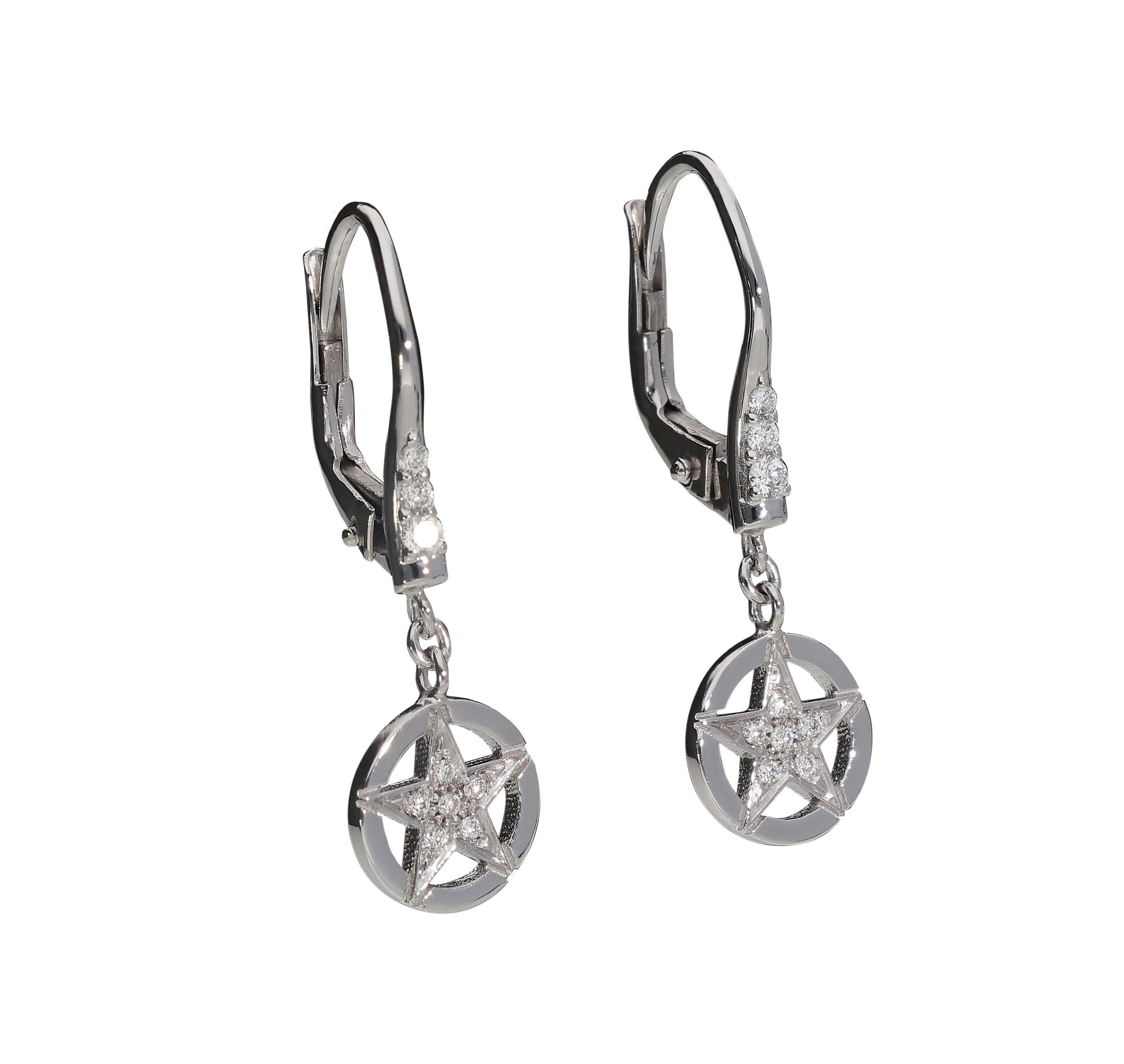 Modern 0.15 White GVS Diamonds 18 Karat White Gold Dangle Star Earrings For Sale