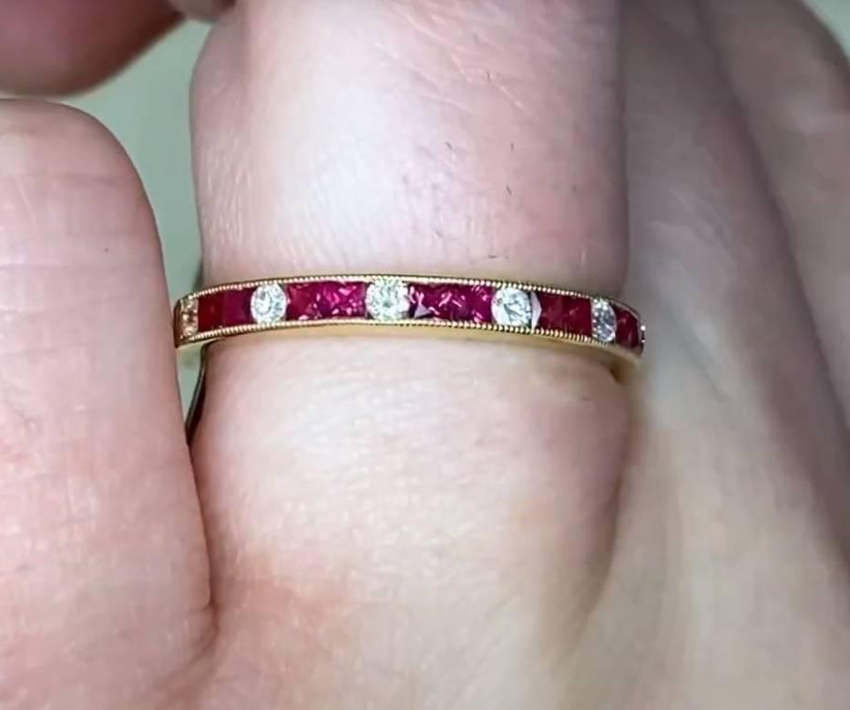 0.15ct Diamond & 0.36ct Ruby Band Ring, 18k Yellow Gold In Excellent Condition For Sale In New York, NY