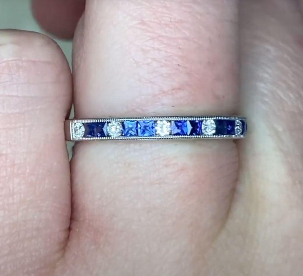0.15ct Diamond & 0.44ct Natural Sapphire Band Ring, Platinum In Excellent Condition For Sale In New York, NY