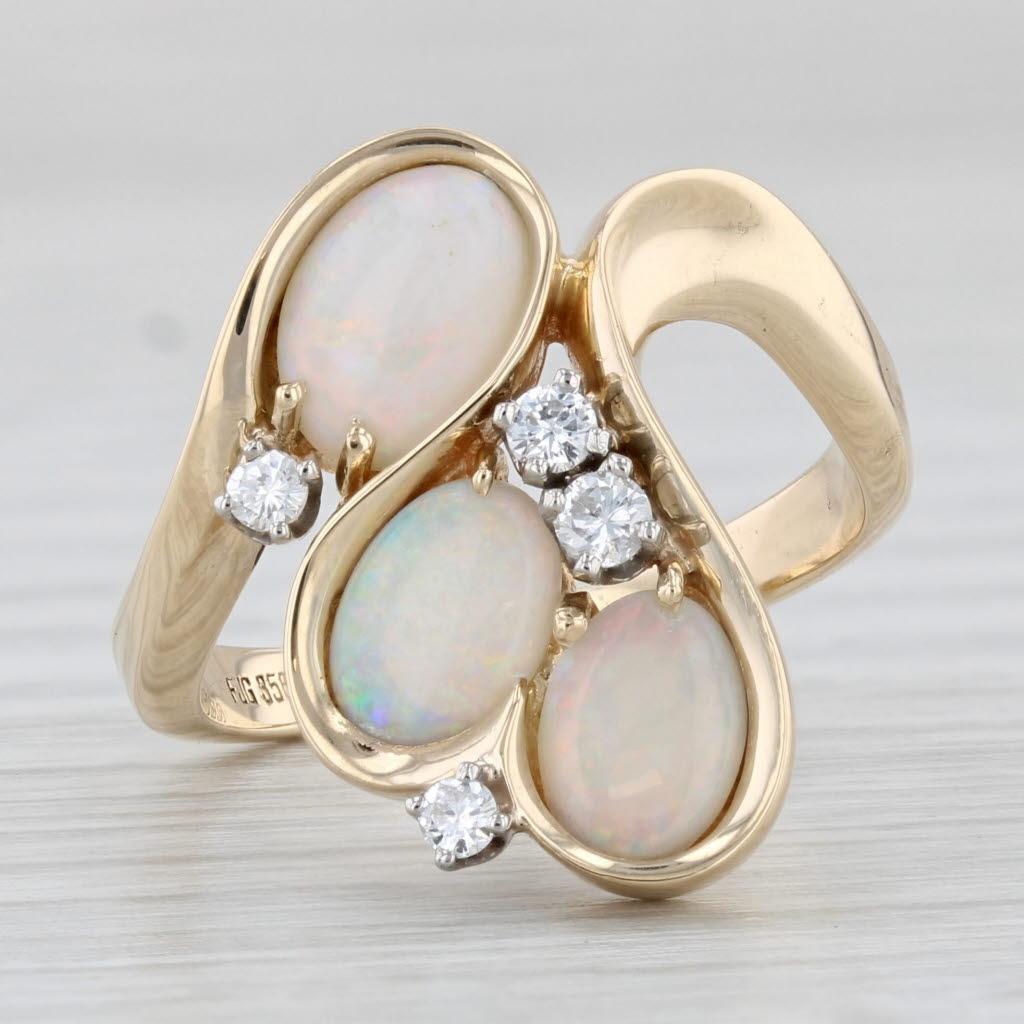 0.15ctw Diamond 3-Stone Opal Ring 14k Yellow Gold Size 6.75 Cocktail In Good Condition In McLeansville, NC