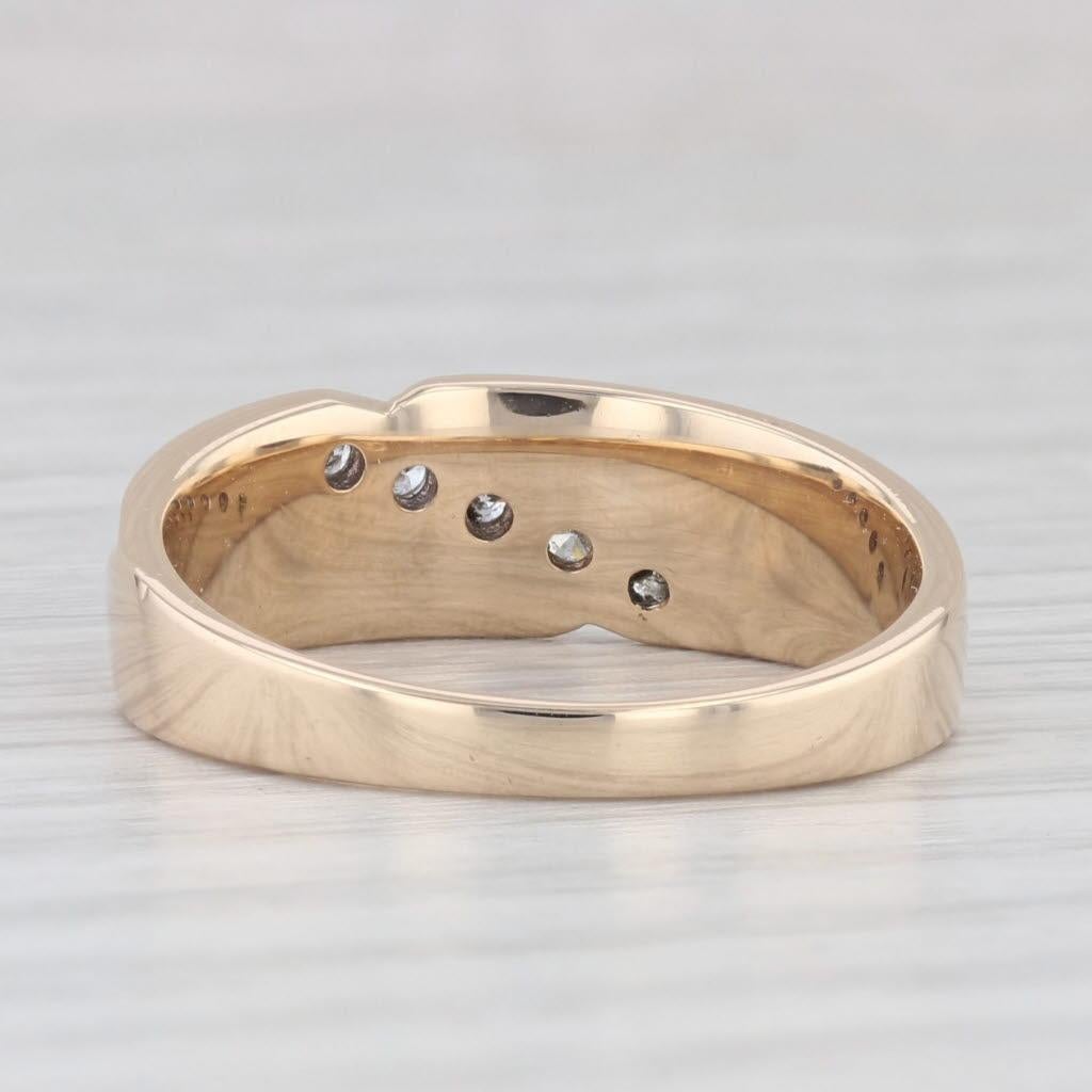 0.15ctw Diamond Men's Wedding Band 14k Yellow Gold Size 8.5 Ring For Sale 4