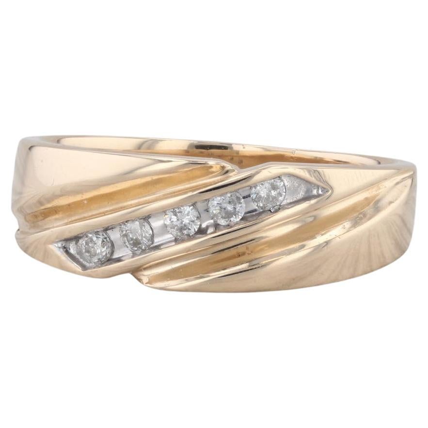 0.15ctw Diamond Men's Wedding Band 14k Yellow Gold Size 8.5 Ring For Sale