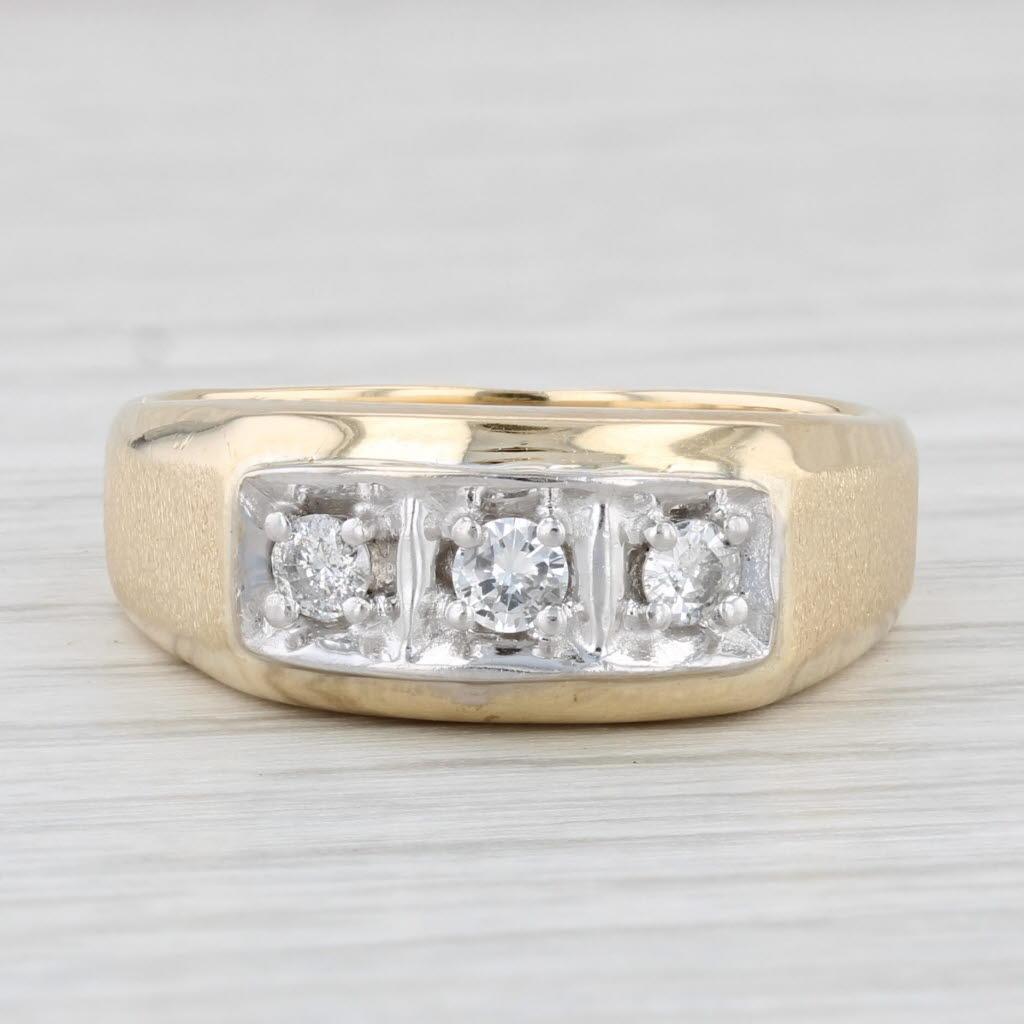 Taille ronde Bague de mariage vintage en or jaune 14 carats avec diamant 0,15 carat, taille 8,5 en vente