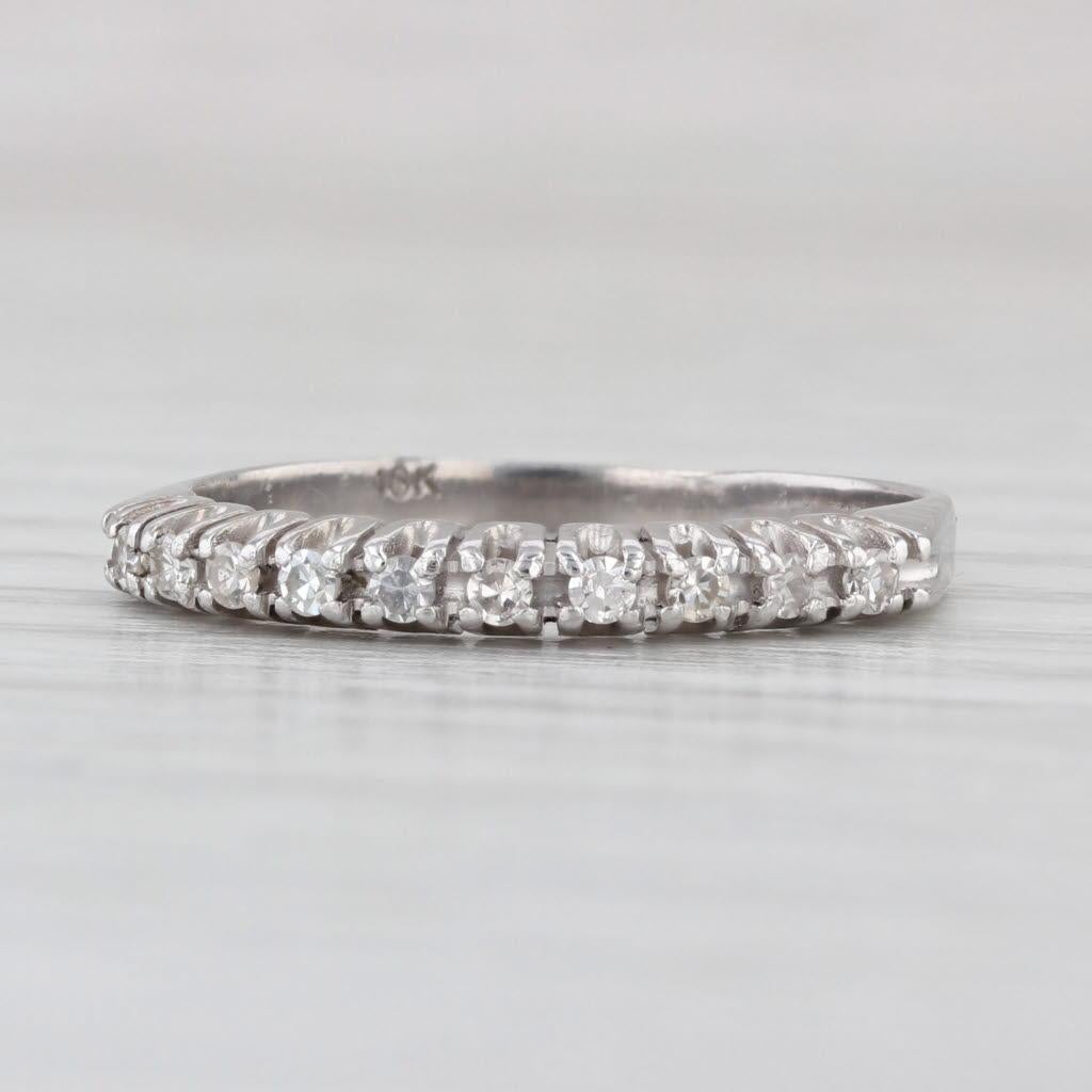 Anello impilabile con diamante da 0,15 ct. in oro bianco 18k Taglia 7 in vendita 1
