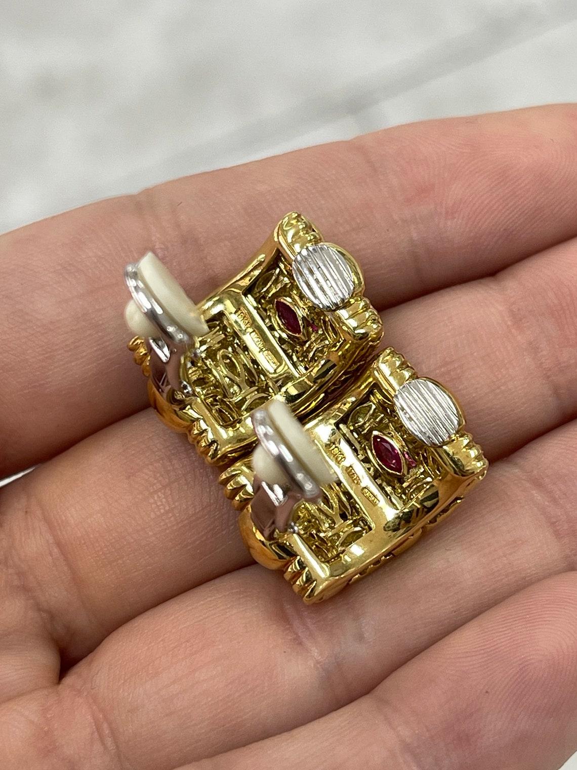 Women's 0.15tcw 18K Yellow Gold Hidden Ruby Earrings Woven Checkered Omega Back For Sale
