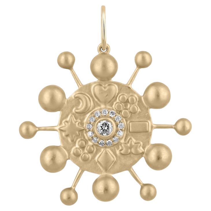 Pendentif céleste en diamant 0.15tcw  Montre en or 14 carats et halo en forme de cœur de lune