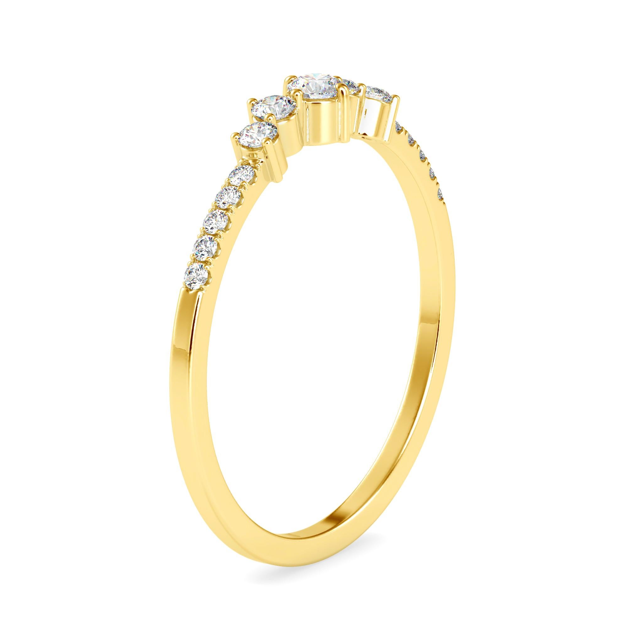 0.16 Carat Diamond 14K Yellow Gold Ring In New Condition For Sale In Los Angeles, CA