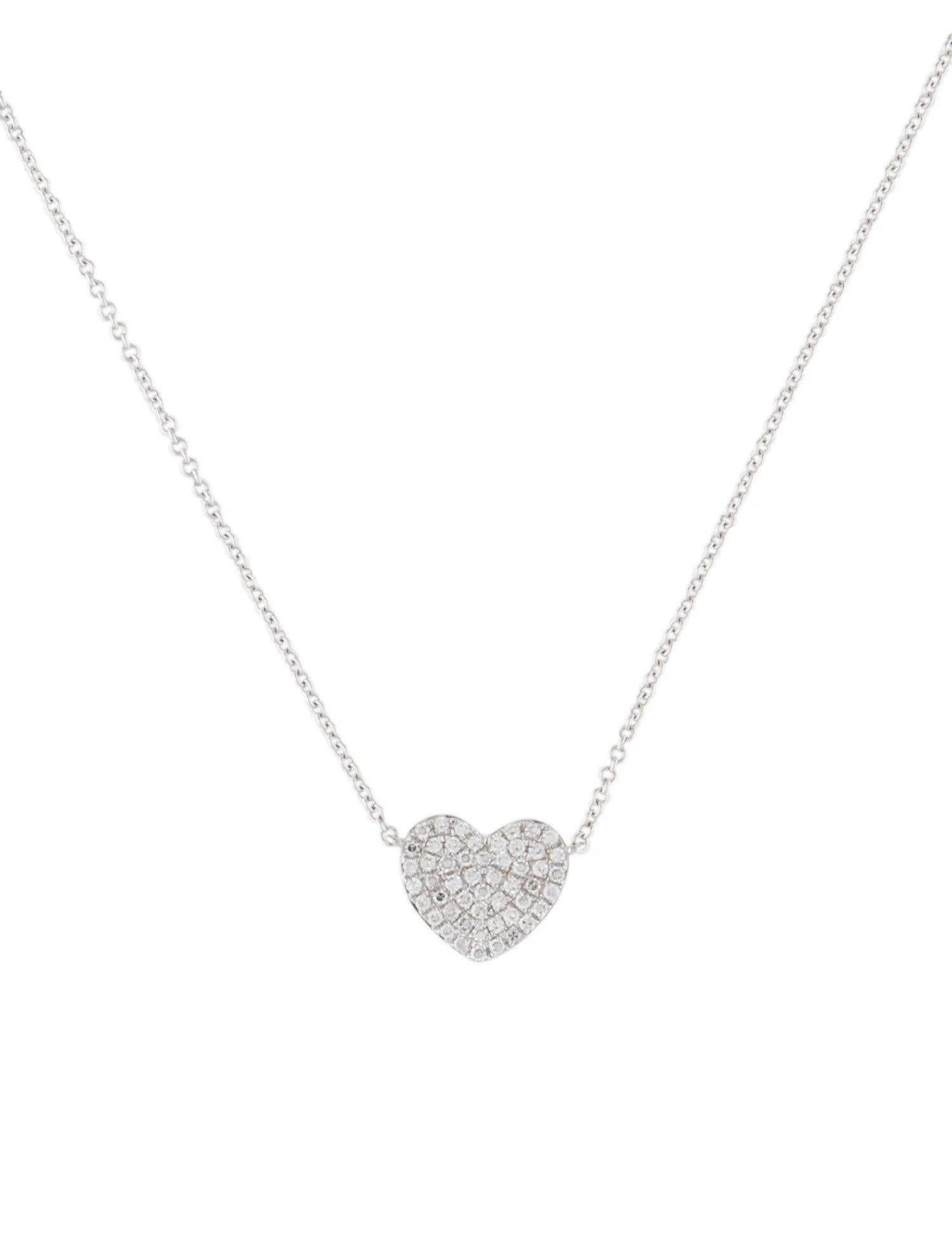 Round Cut 0.16 Carat Diamond Heart White Gold Pendant For Sale
