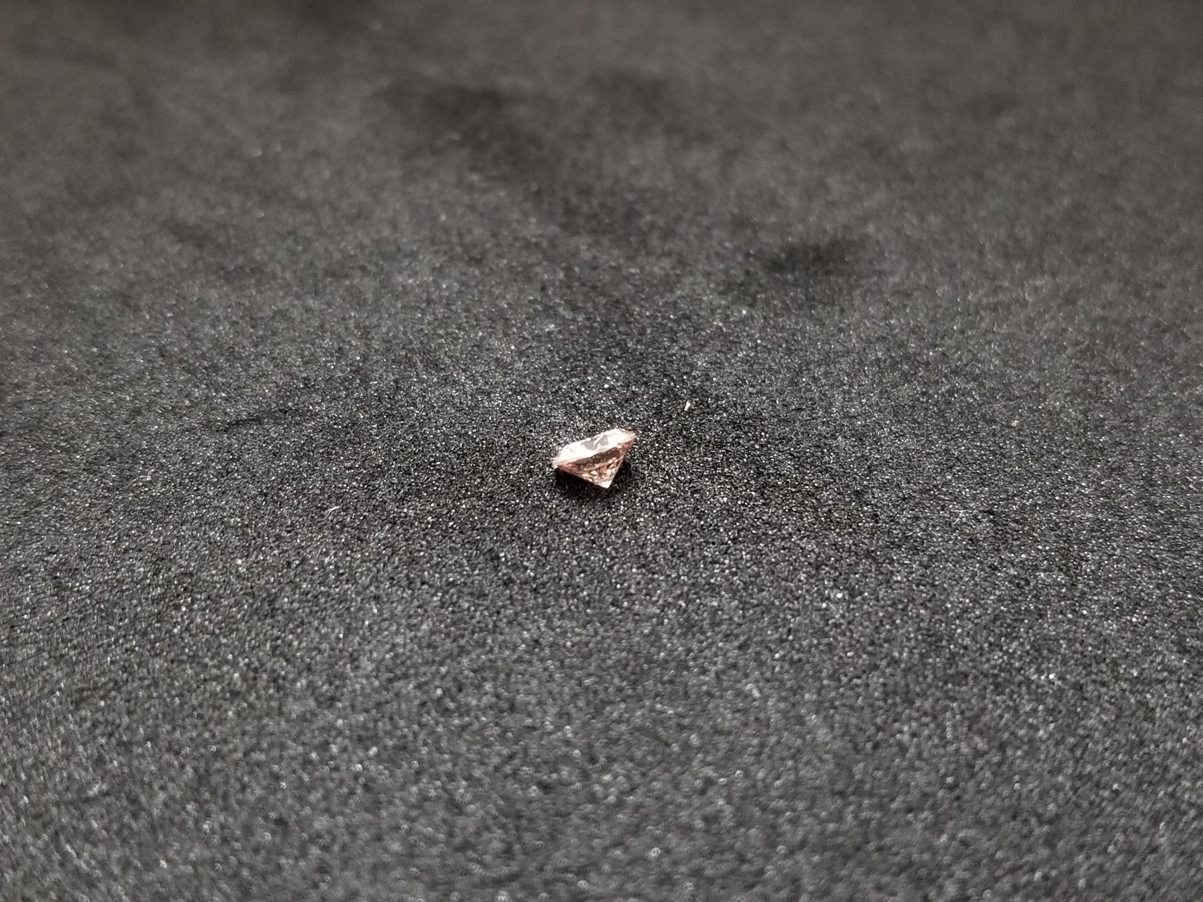 0,16 Karat natürlicher Fancy Orangenrosa runder loser Diamant in runder Form in runder Form im Angebot 1