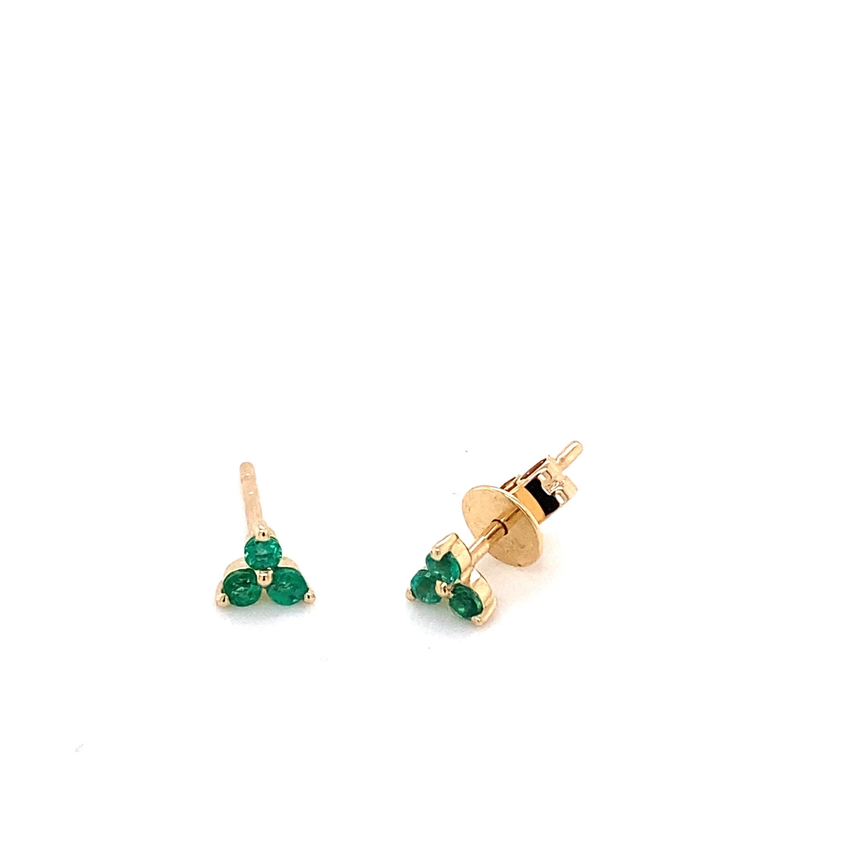 Round Cut 0.16 Carat Total Weight Emerald Petite Stud Earrings, 14 Karat Yellow Gold For Sale