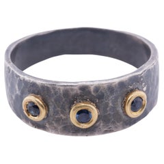 0.16 Carats Triple Blue Sapphire 24K & Silver Ring with Hammered Textured Band