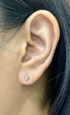 Boucles d'oreilles ovales en diamant naturel de 0,16 ct