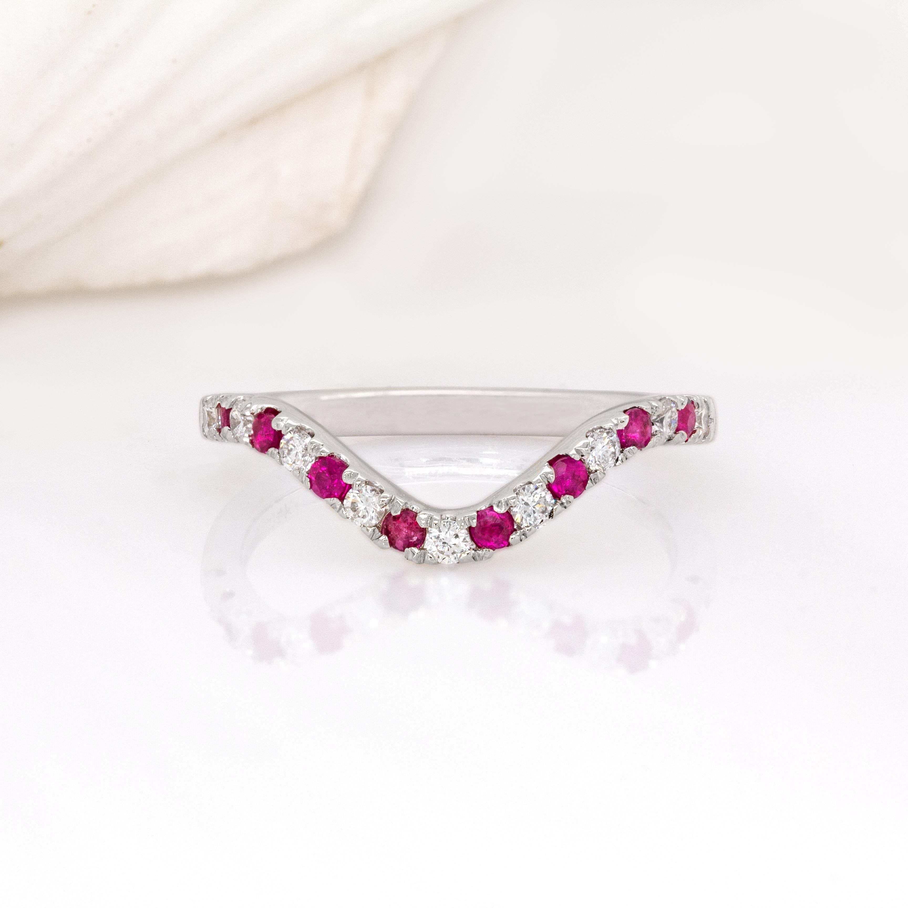 Taille ronde 0.16cts Ruby W Natural Diamond Stackable Band : 14k Solid White Gold (or blanc massif)  1.6mm en vente