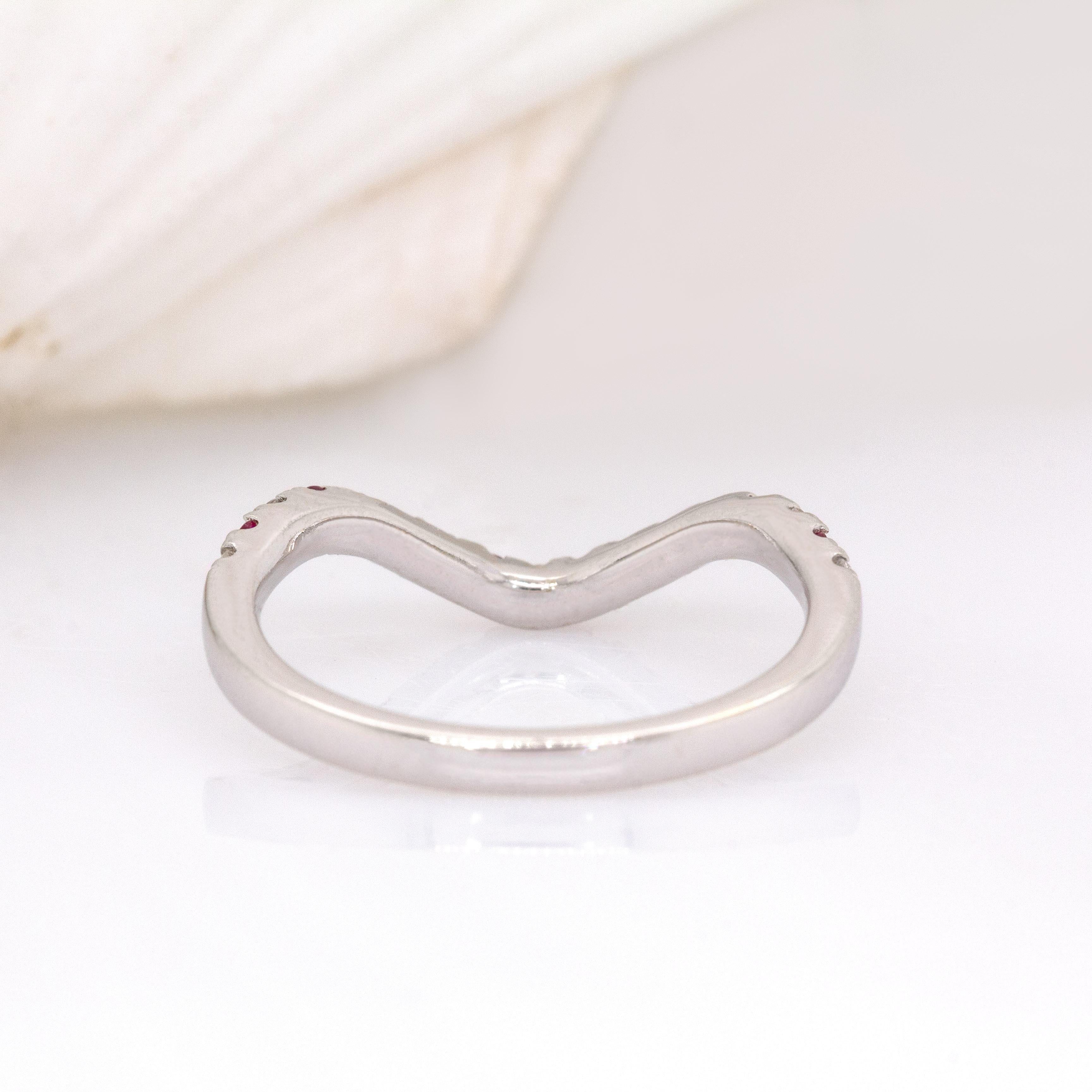 0.16cts Ruby W Natural Diamond Stackable Band : 14k Solid White Gold (or blanc massif)  1.6mm en vente 1