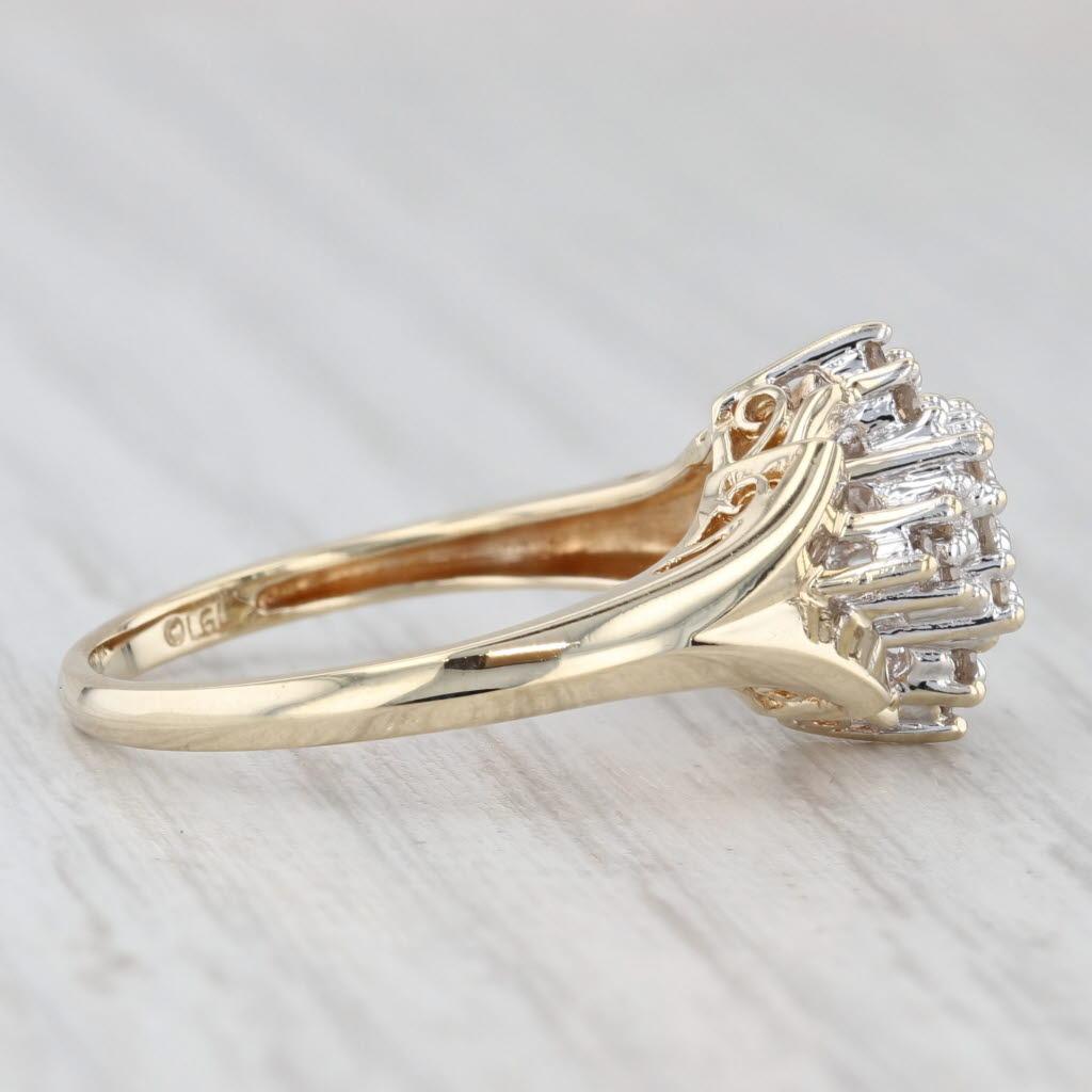 Informations sur les pierres précieuses :
- Diamants naturels -
Total des carats - 0.16ctw
Coupe - Unique
Couleur - L - N
Clarté - VS2 - SI1
Veuillez noter qu'il y a des inclusions en surface.

Métal : Or blanc 10k 
Poids : 3 grammes 
Timbres :