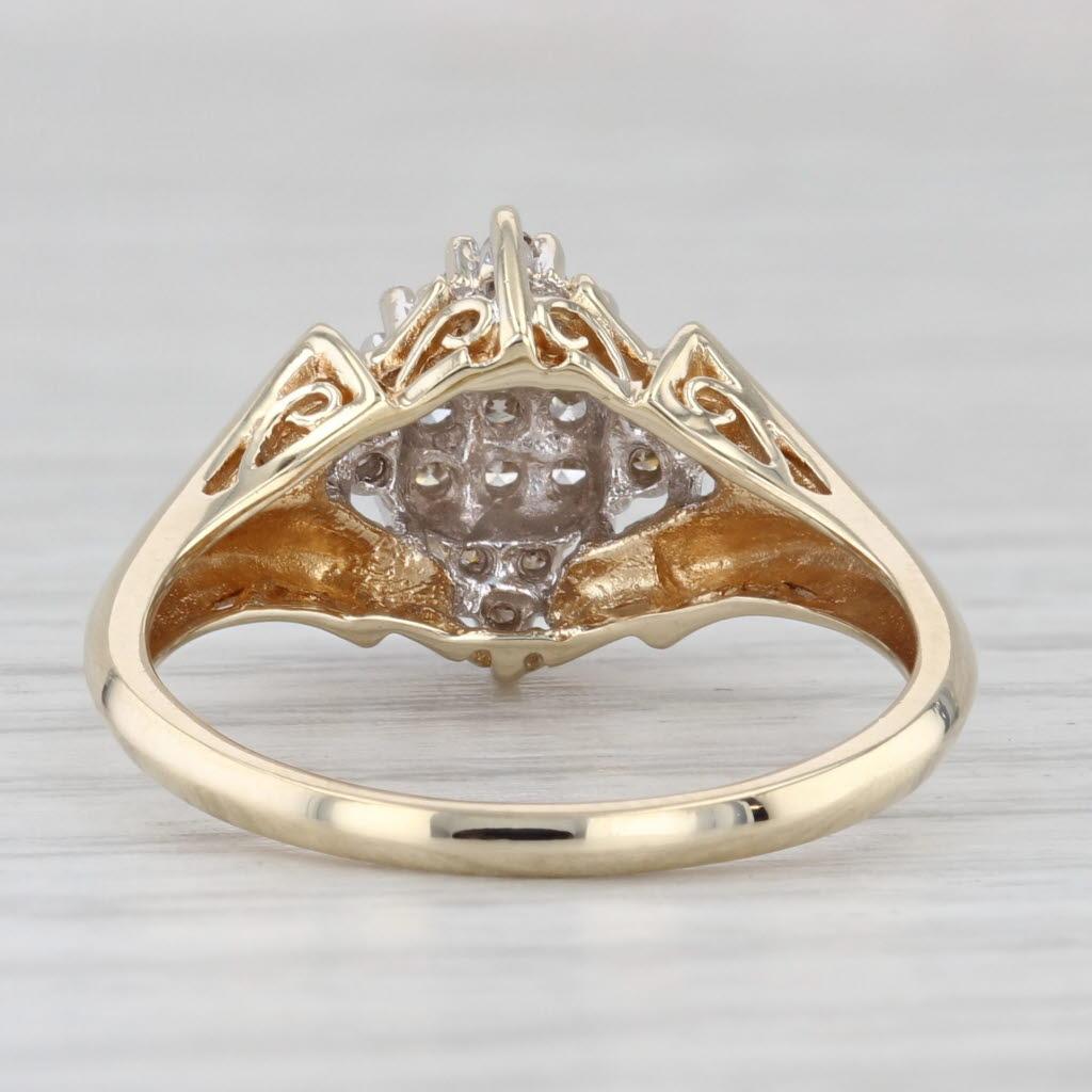 Taille simple 0.16ctw Diamond Cluster Ring 10k White Yellow Gold Size 7.25 Engagement en vente