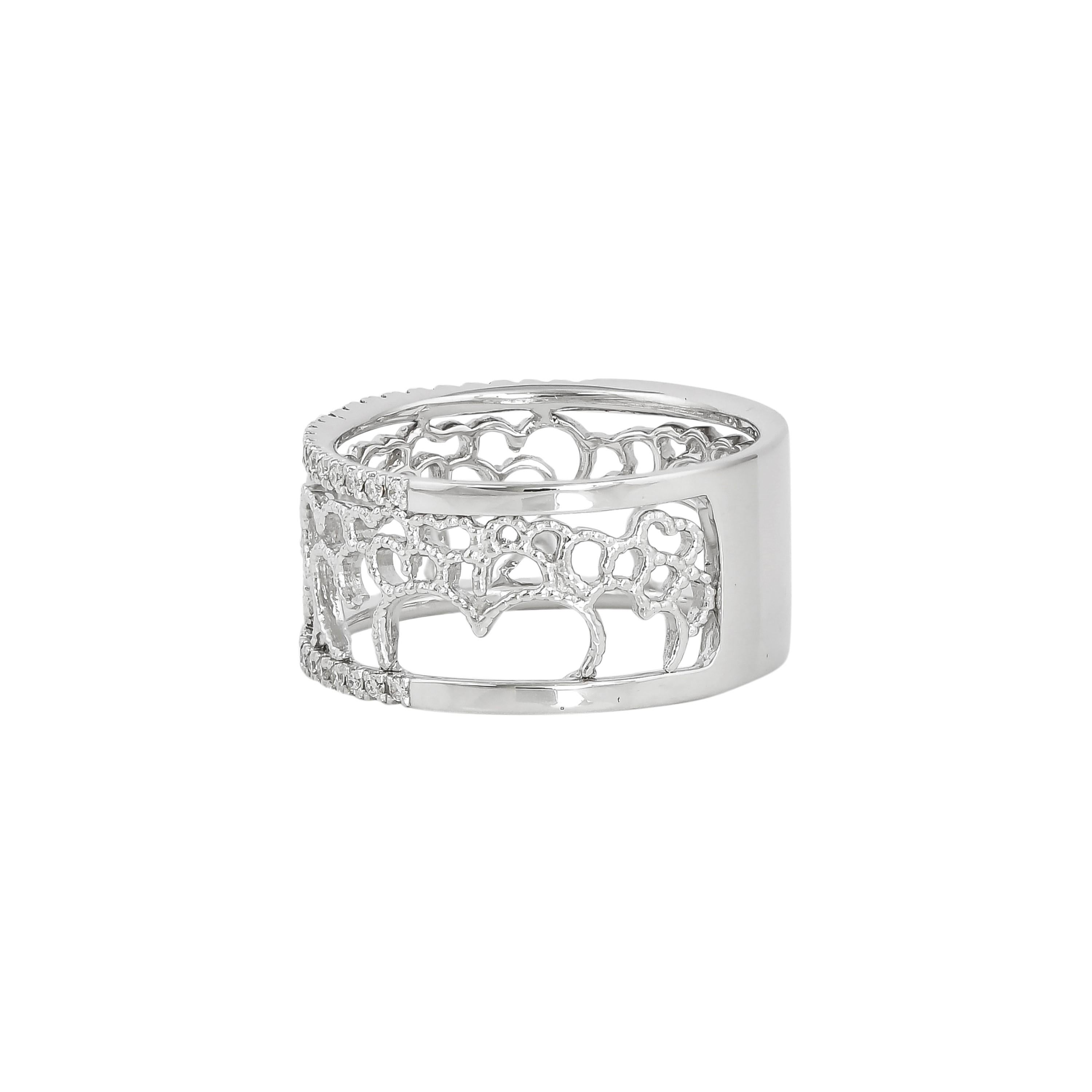 Contemporary 0.175 Carat Diamond Ring in 18 Karat White Gold For Sale