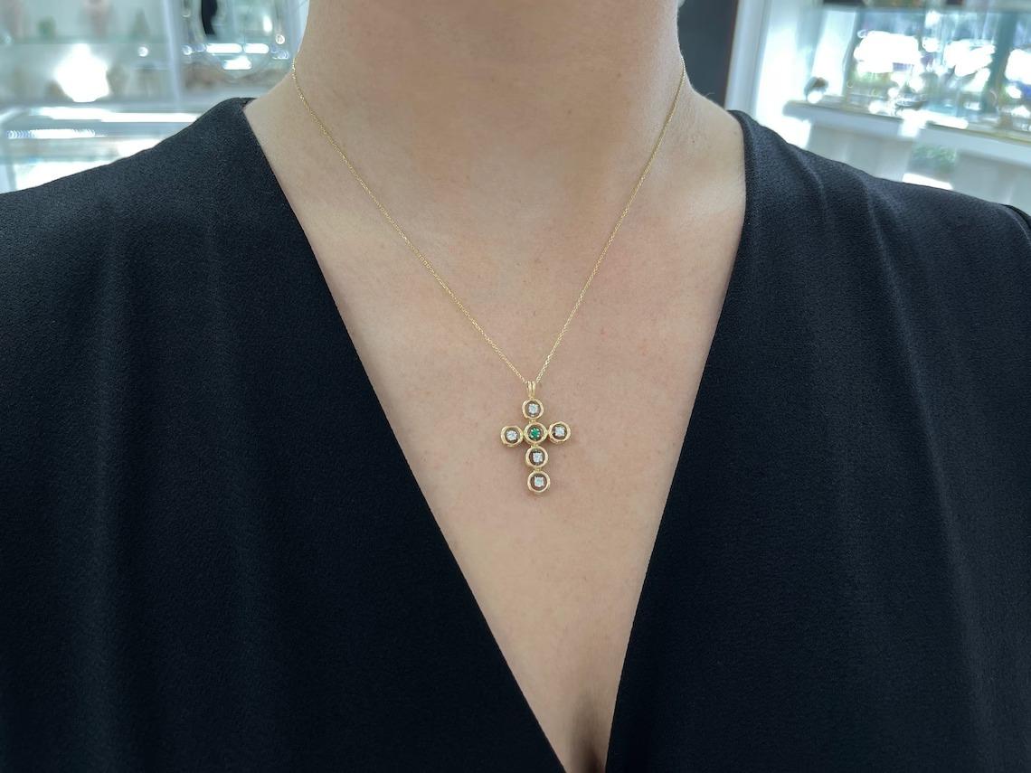 0.17tcw 14K Petite Round Cut Emerald & Brilliant Round Diamond Accent Cross For Sale 3