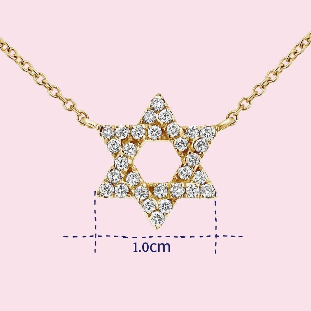 Collier pendentif étoile de David en or jaune 14 carats et diamants de 0,18 carat Neuf - En vente à Ramatgan, IL