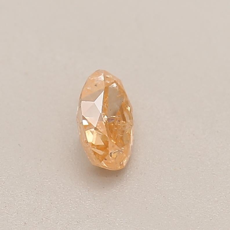 0.18 Carat Fancy Orange Oval cut diamond GIA Certified In New Condition In Kowloon, HK