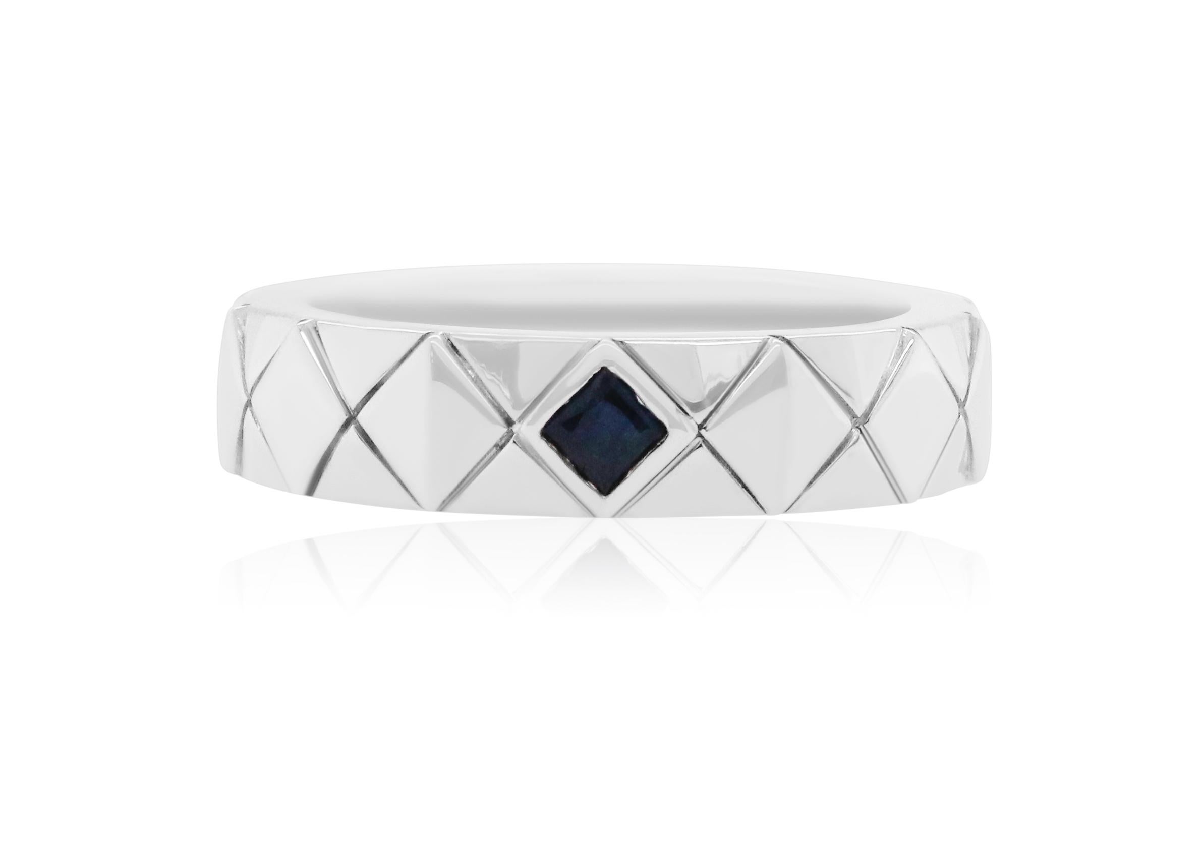 Contemporary 0.18 Carat Princess Cut Sapphire Men's Band