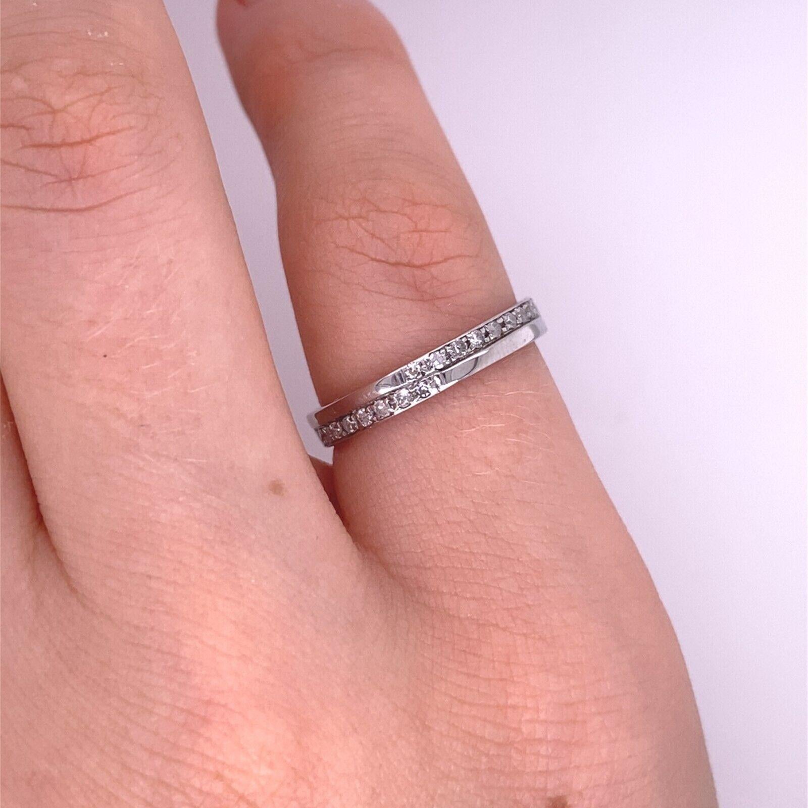0.18ct of RBC Diamond Set Wedding Band in 18ct White Gold In Excellent Condition For Sale In London, GB