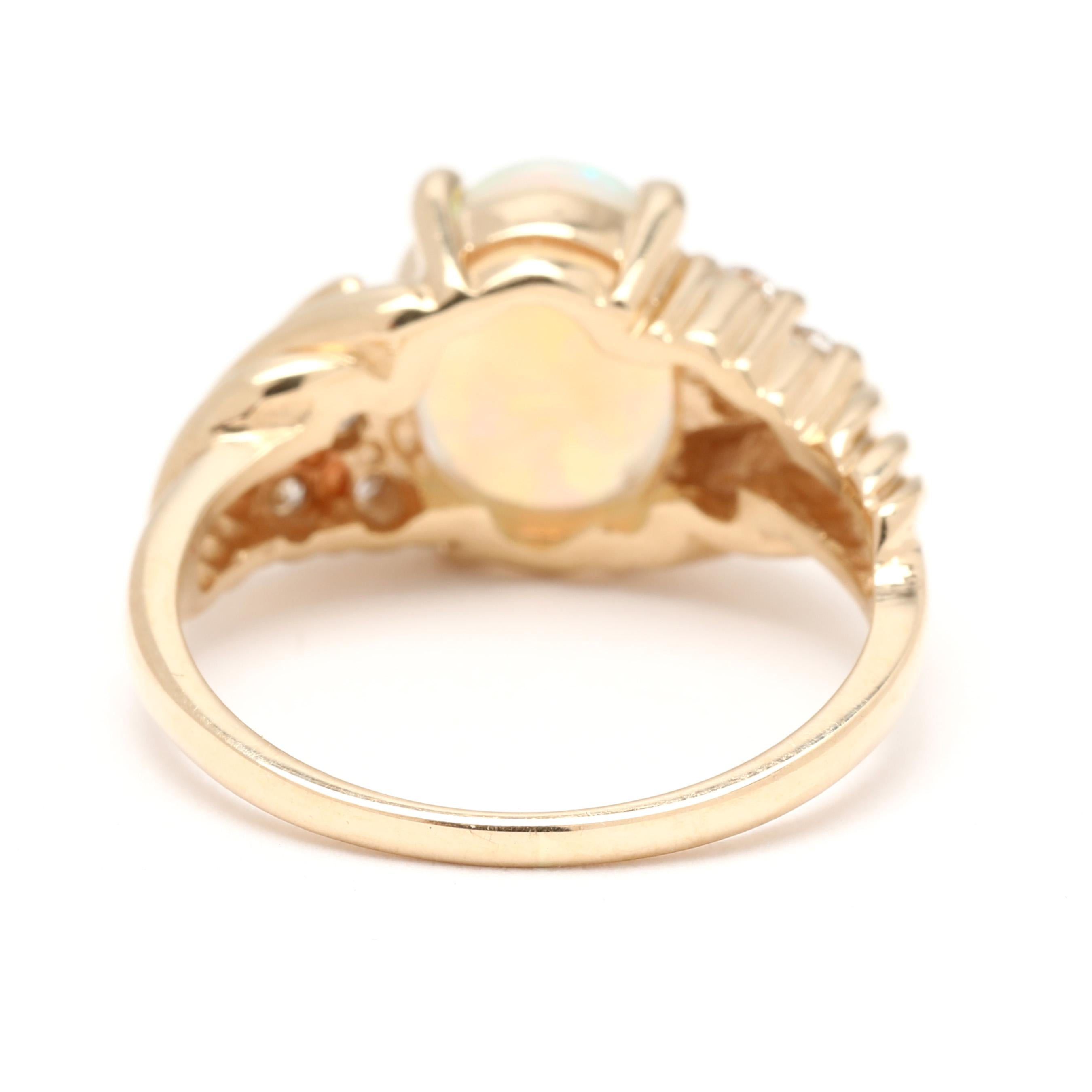Taille ovale Bague en or jaune 14 carats, diamant et opale de 0,18 carat, taille de bague 4,75 en vente