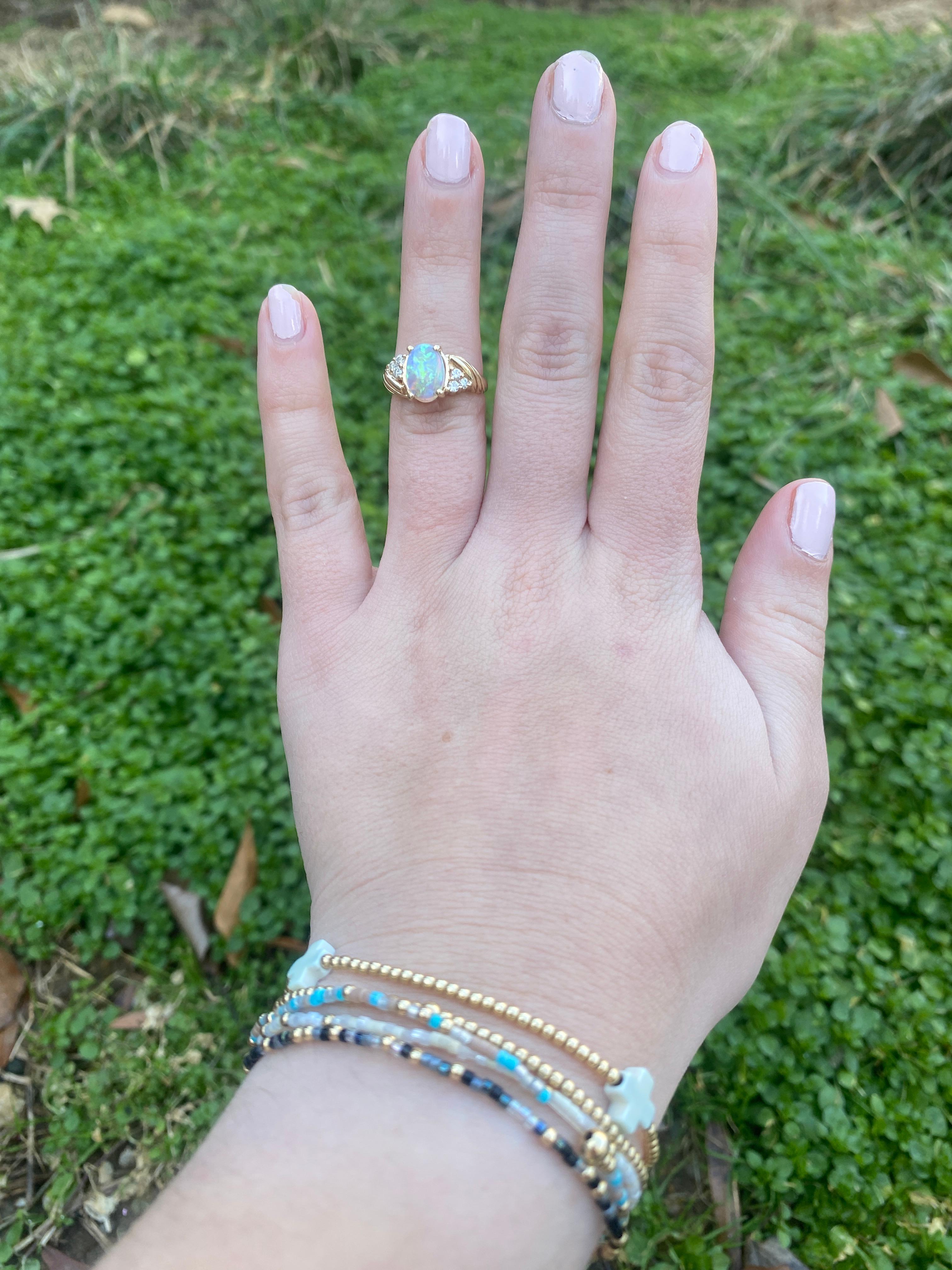 Bague en or jaune 14 carats, diamant et opale de 0,18 carat, taille de bague 4,75 en vente 1