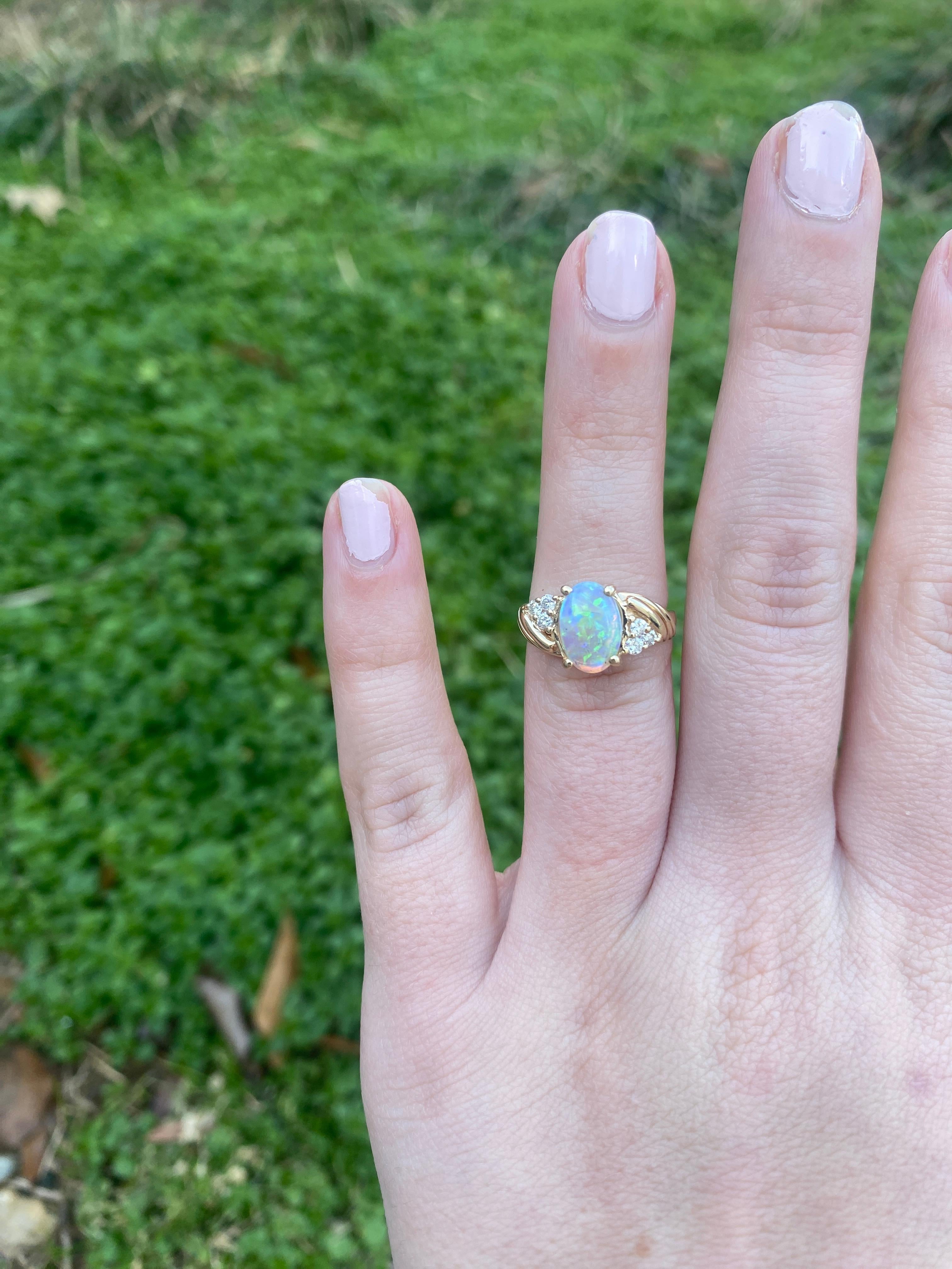 Bague en or jaune 14 carats, diamant et opale de 0,18 carat, taille de bague 4,75 en vente 2