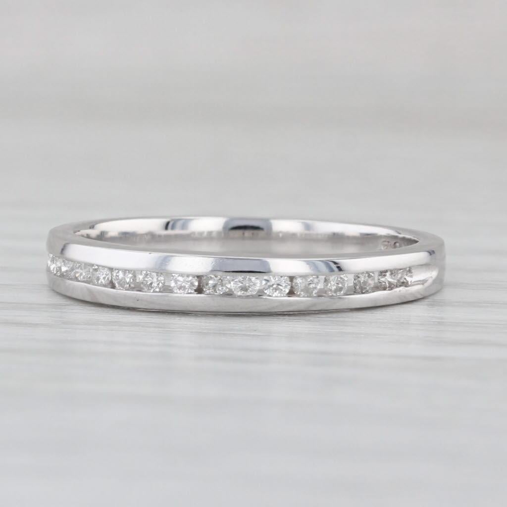 0,18ctw Diamond Wedding Band 14k Weißgold Größe 8 Stackable Jahrestag Ring im Angebot 1