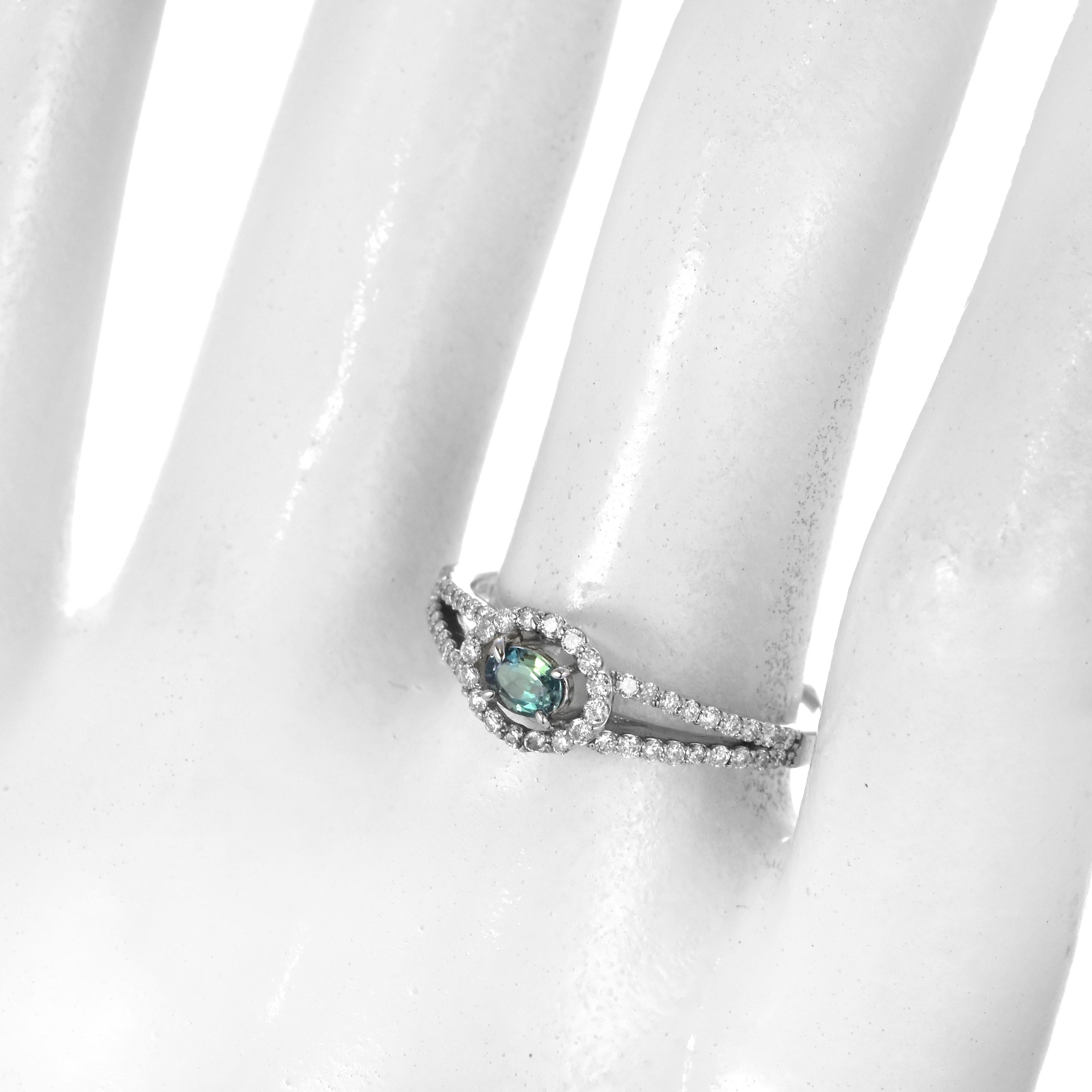 Anello con alessandrite brasiliana e diamante da 0,19 carati in platino in vendita 4