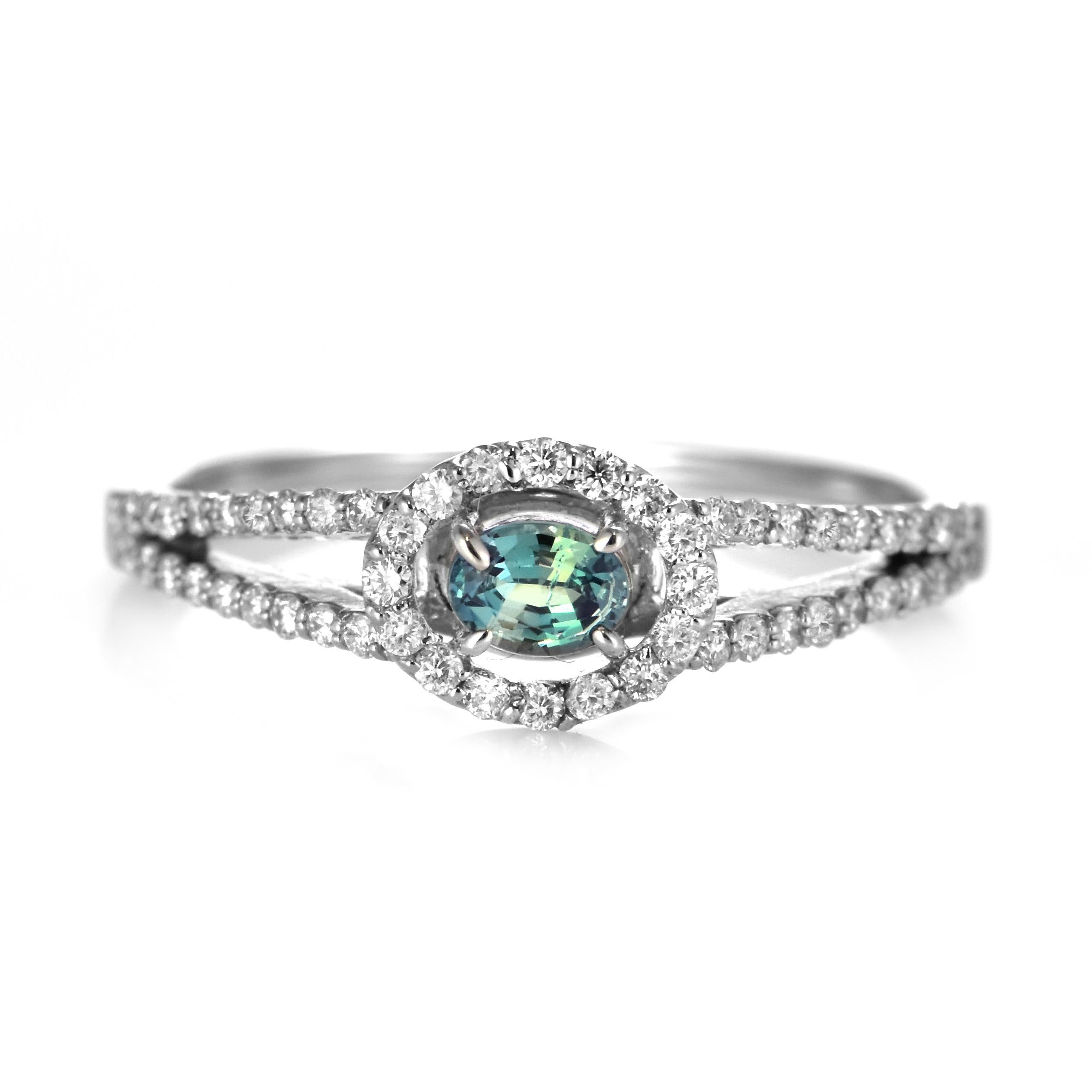 Anello con alessandrite brasiliana e diamante da 0,19 carati in platino in vendita 5
