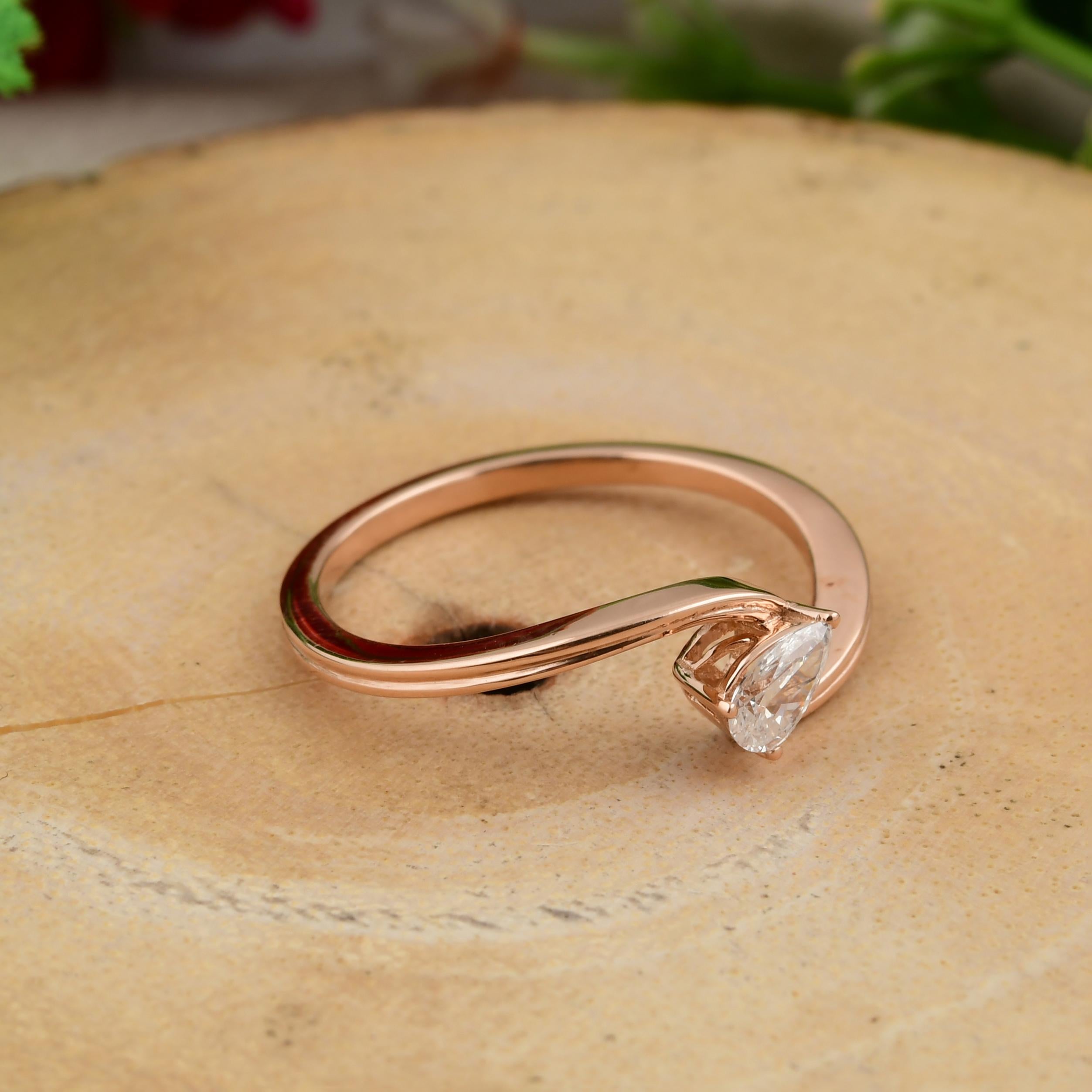 Women's 0.19 Carat SI Clarity HI Color Solitaire Pear Diamond Ring 18 Karat Rose Gold For Sale