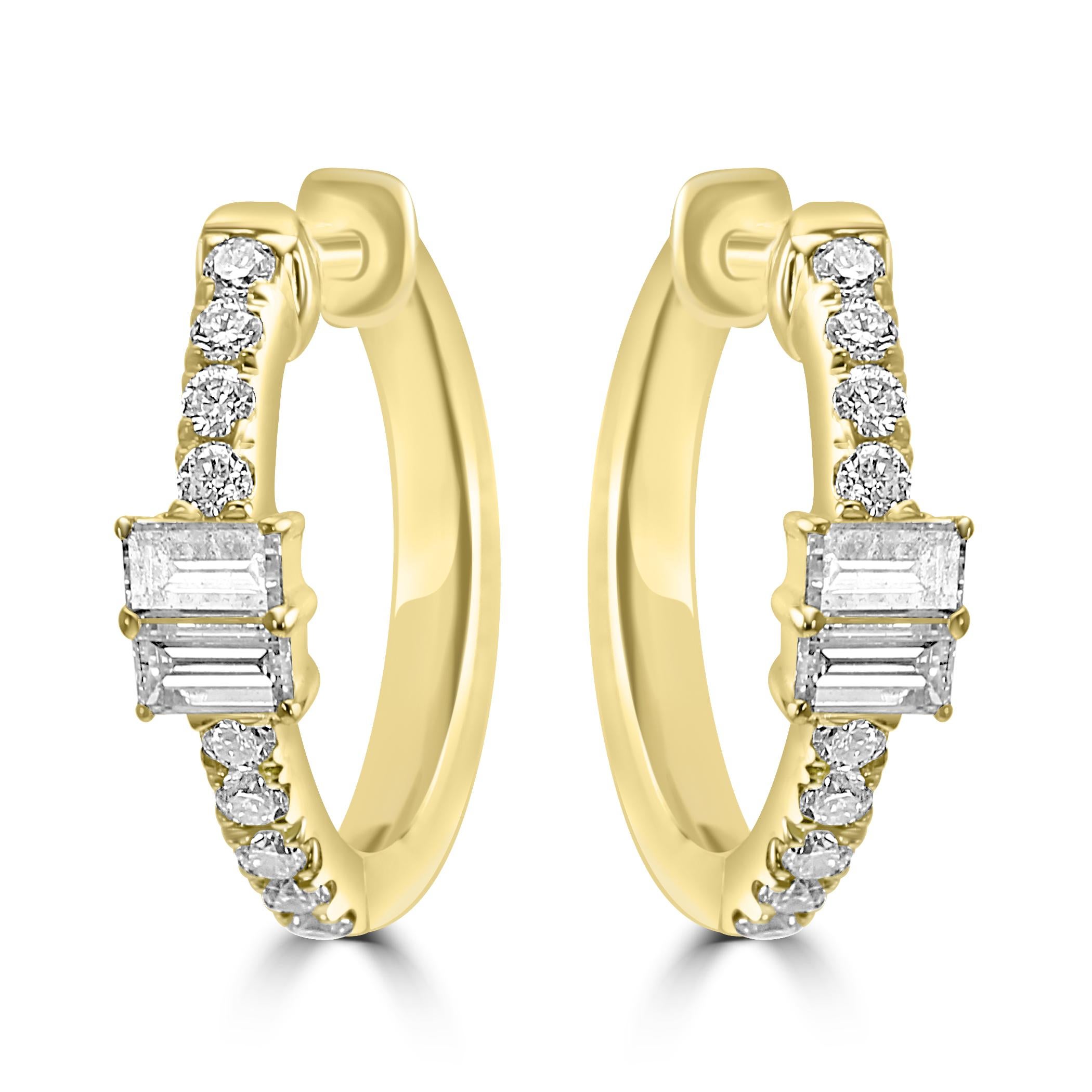 Aquí tienes nuestros preciosos pendientes huggie de moda, diseñados para aportar un toque de brillo a cualquier conjunto. 

El par de pendientes tiene un total combinado de 18 Diamantes Blancos redondos, que suman 0,19 quilates. Mientras que en cada