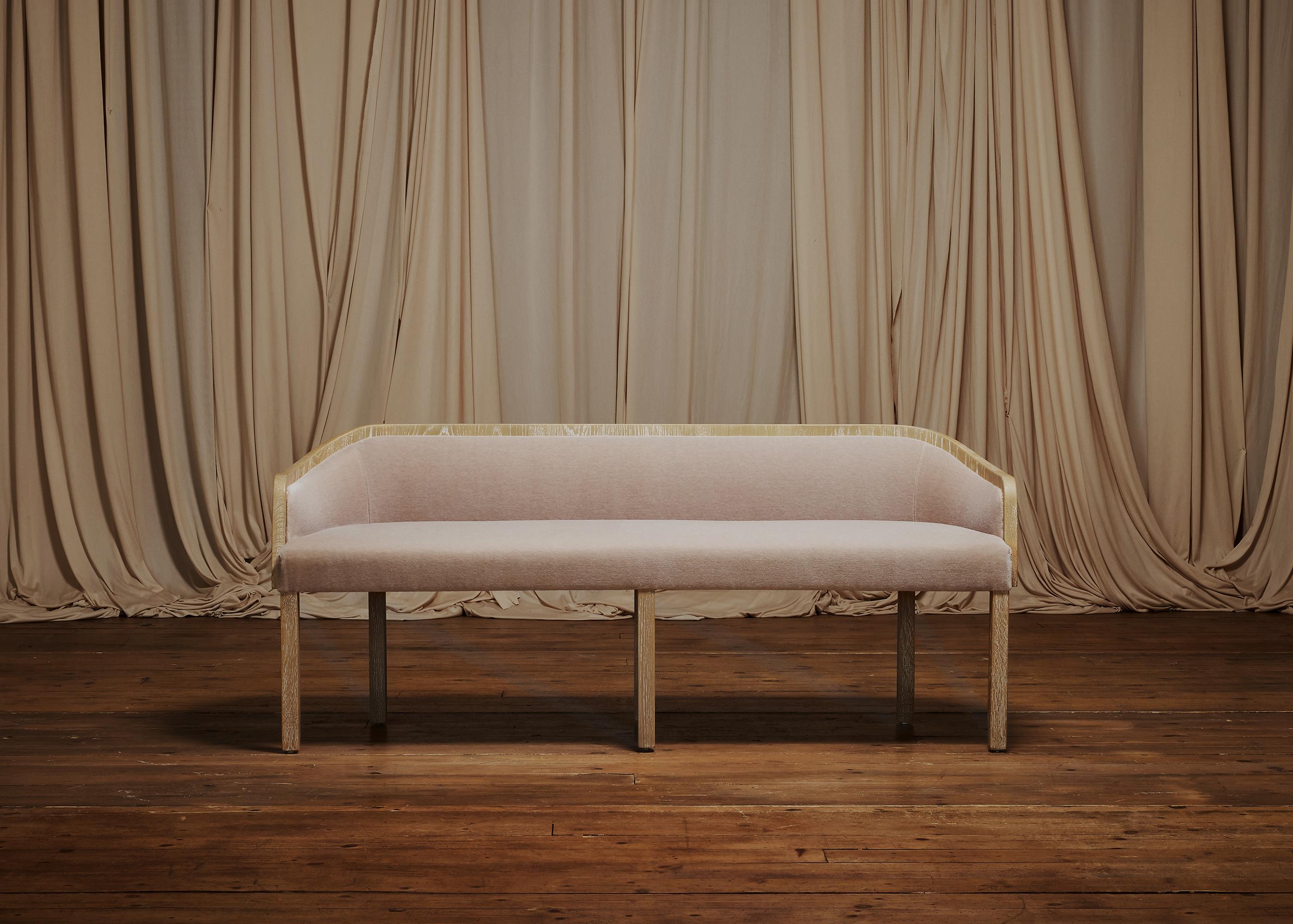 019 - Vœu II - Oak - Mohair Neuf - En vente à Westlake Village, CA