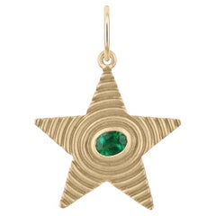 Ciondolo a forma di stella di smeraldo da 0,19ct  Smeraldo ovale con castone in oro 14K