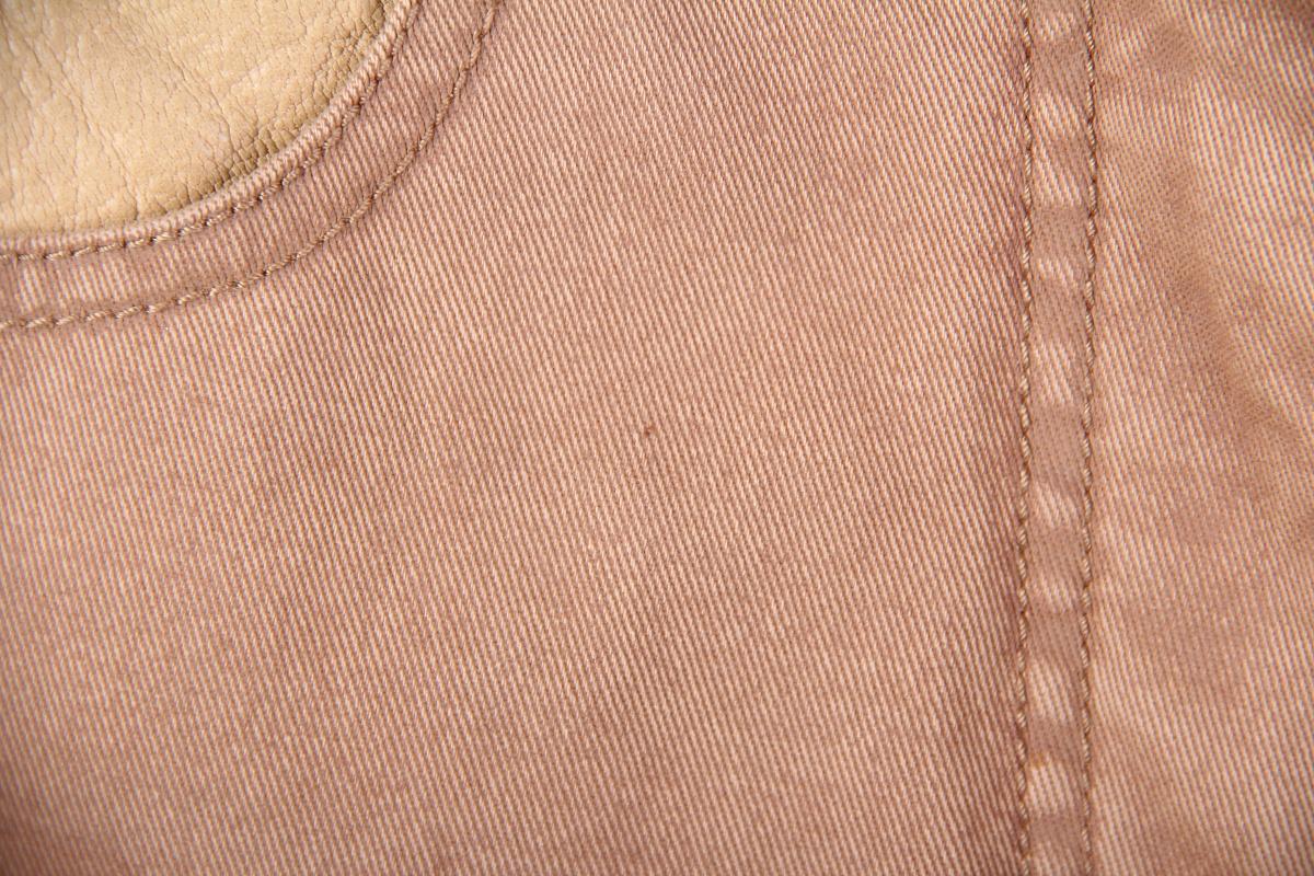 01A CHANEL 2001 Fall RTW jeans with leather For Sale 5