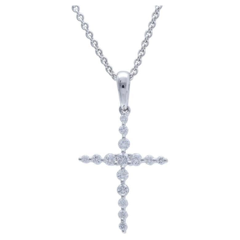 0.2 Carat Diamonds in 14K White Gold Cross Pendant For Sale