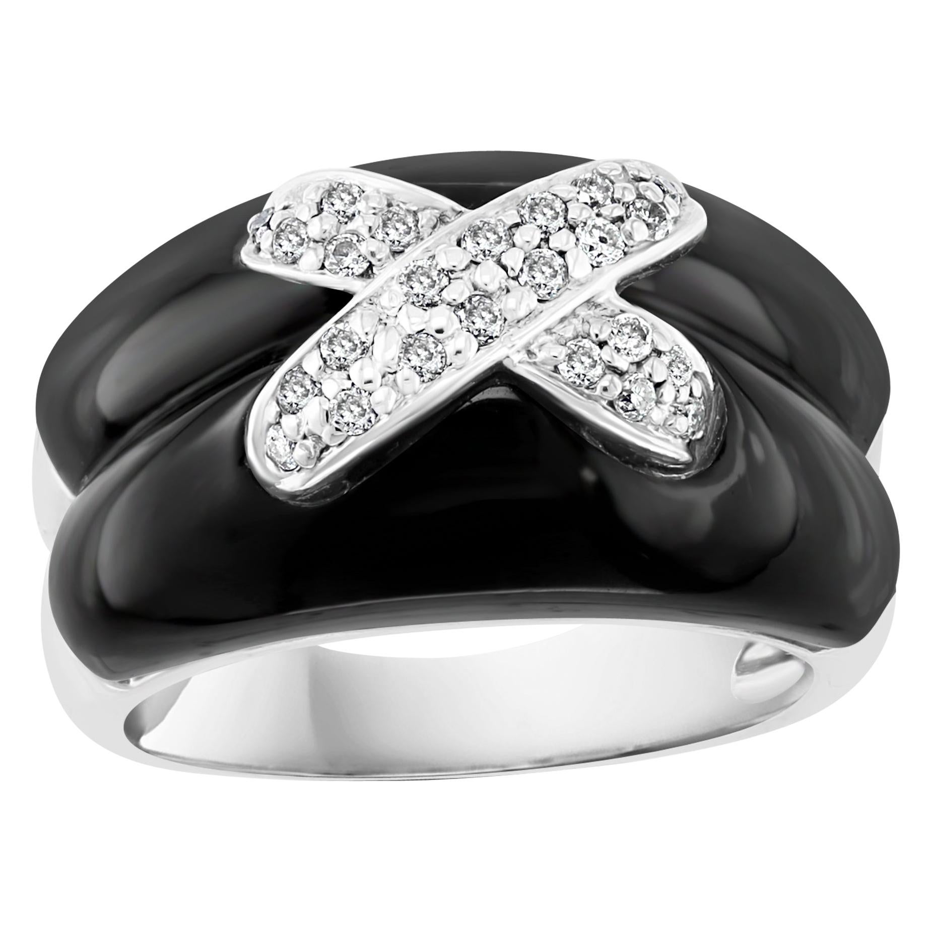 0.2 Carat White Diamond and Black Onyx XO Ring 18 Karat White Gold