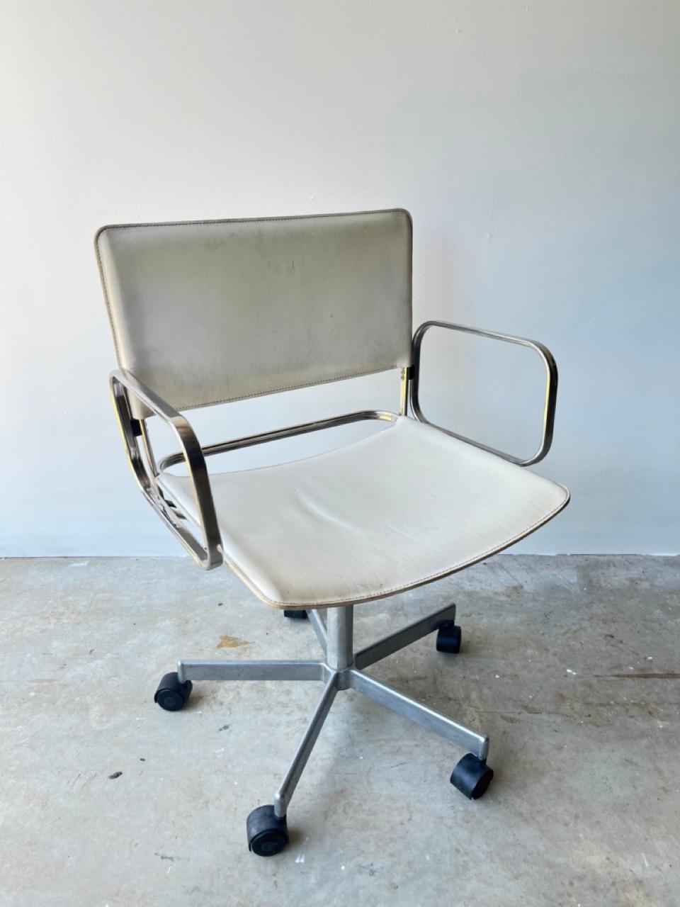Cuir Chaise de bureau Assia 02 Studio De Pas D'Urbino Lomazzi par Zanotta   en vente