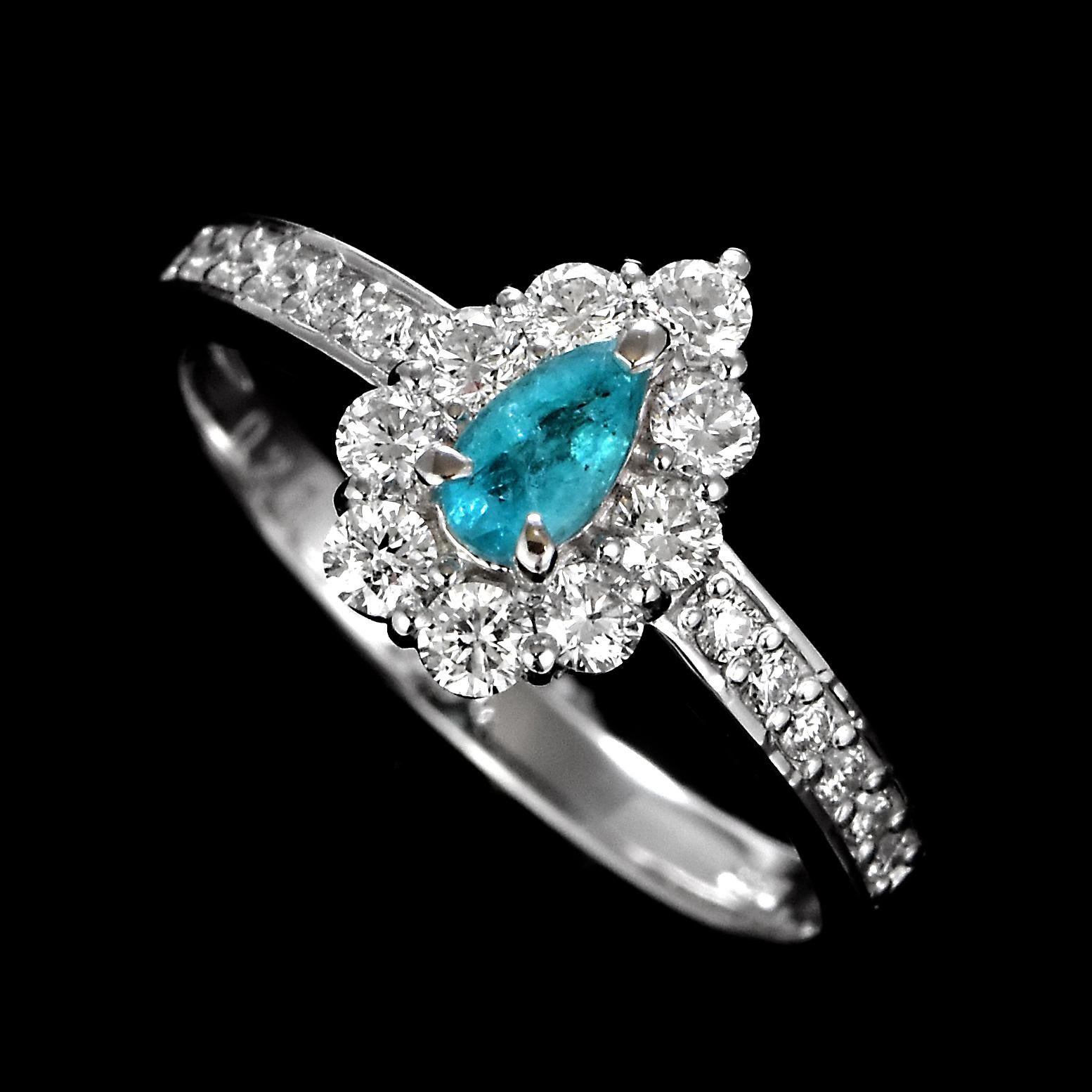 0.20 Carat Brazilian Paraiba Tourmaline and Diamond Ring Made in Platinum In New Condition For Sale In Tokyo, JP