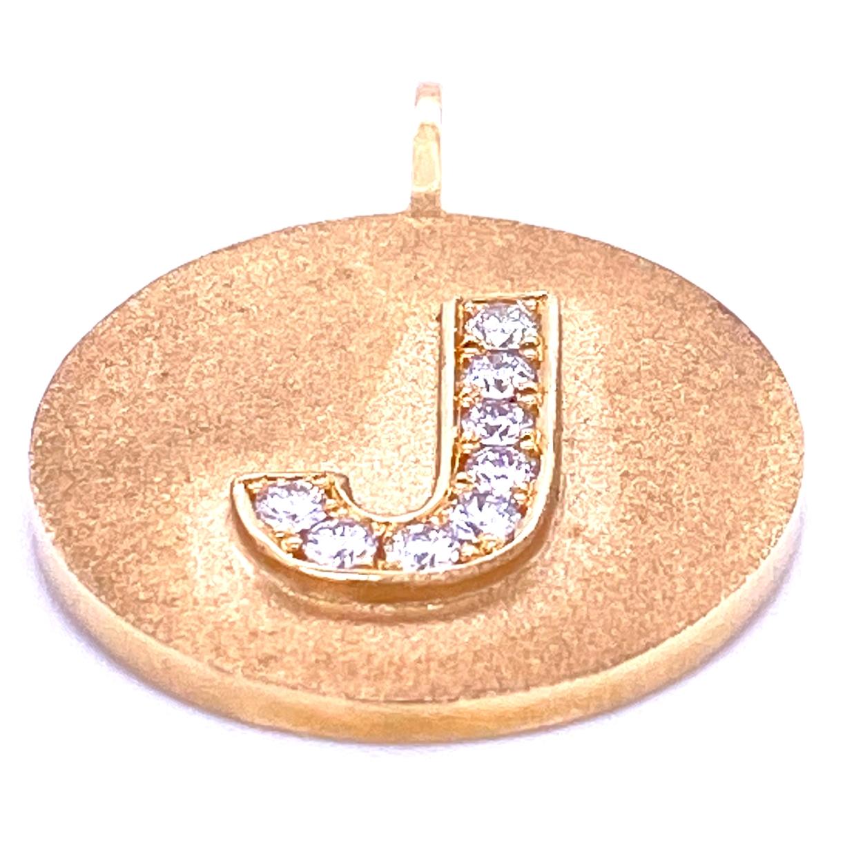 14K Gold Disk set with 8 pieces of Round Brilliant Diamonds with total weight of 0.20 Ct Pave Set Diamond 