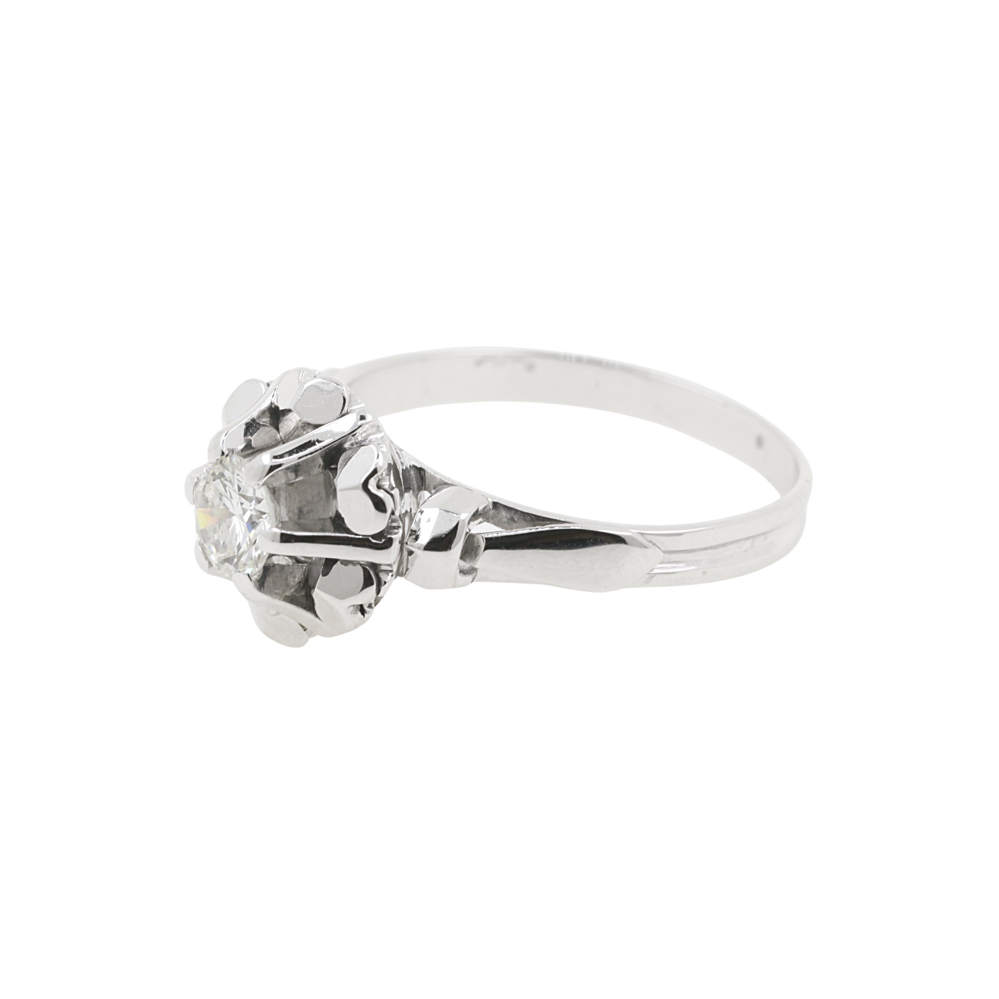 0.20 Carat Diamond Engagement Ring on 18 Karat White Gold In Excellent Condition For Sale In Crema, Cremona