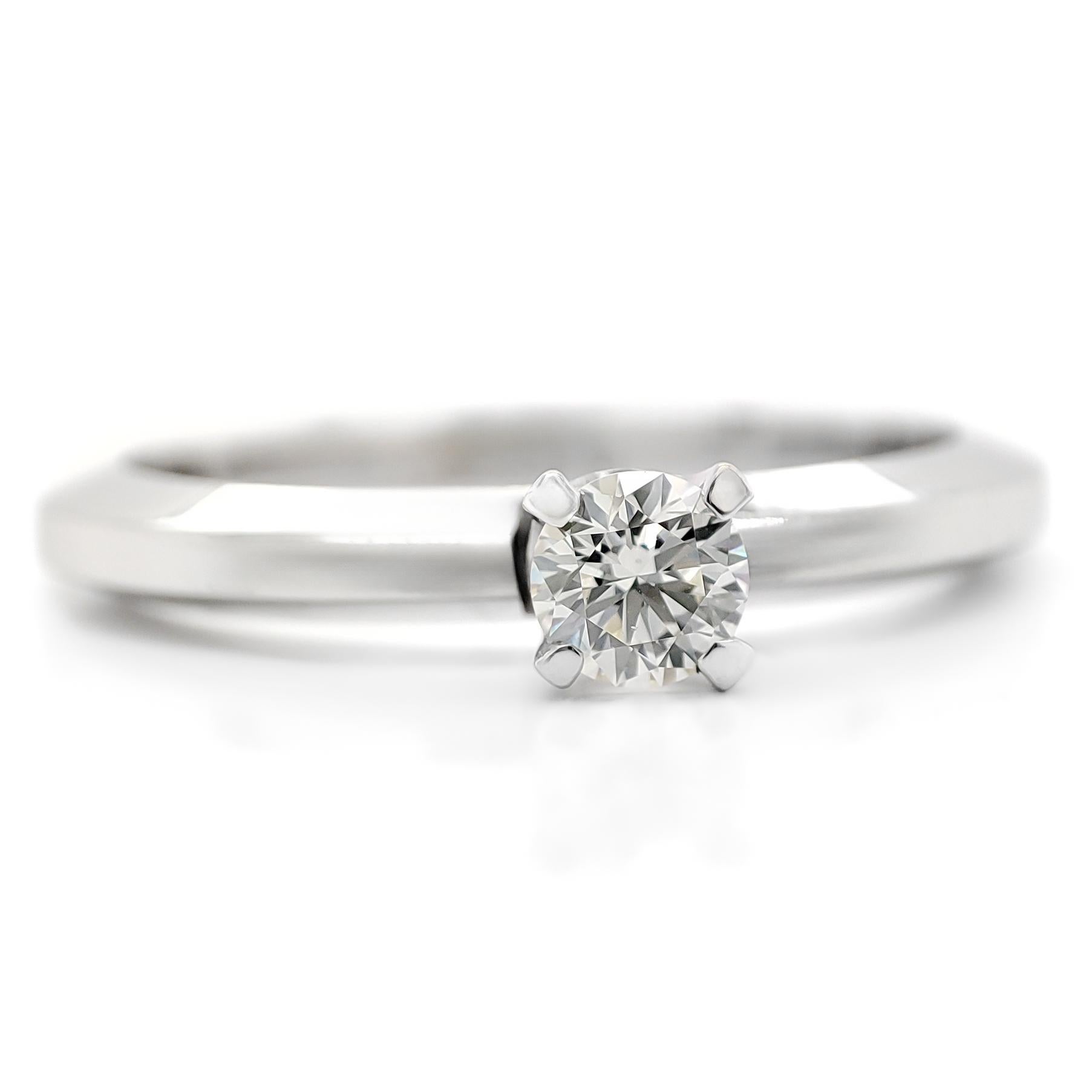Round Cut NO RESERVE 0.20CT Round Diamond Solitaire Engagement Ring 14K White Gold For Sale