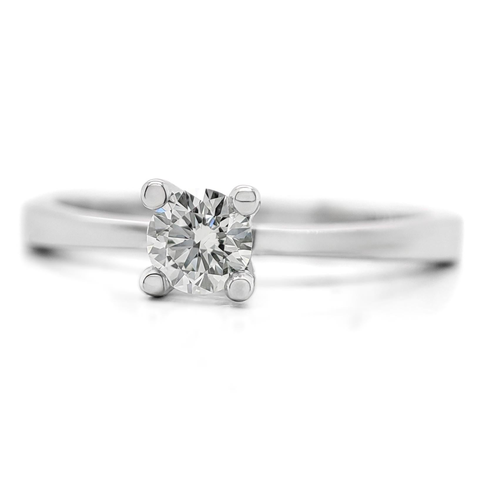 Round Cut NO RESERVE 0.20CT Round Diamond Solitaire Engagement Ring 18K White Gold For Sale