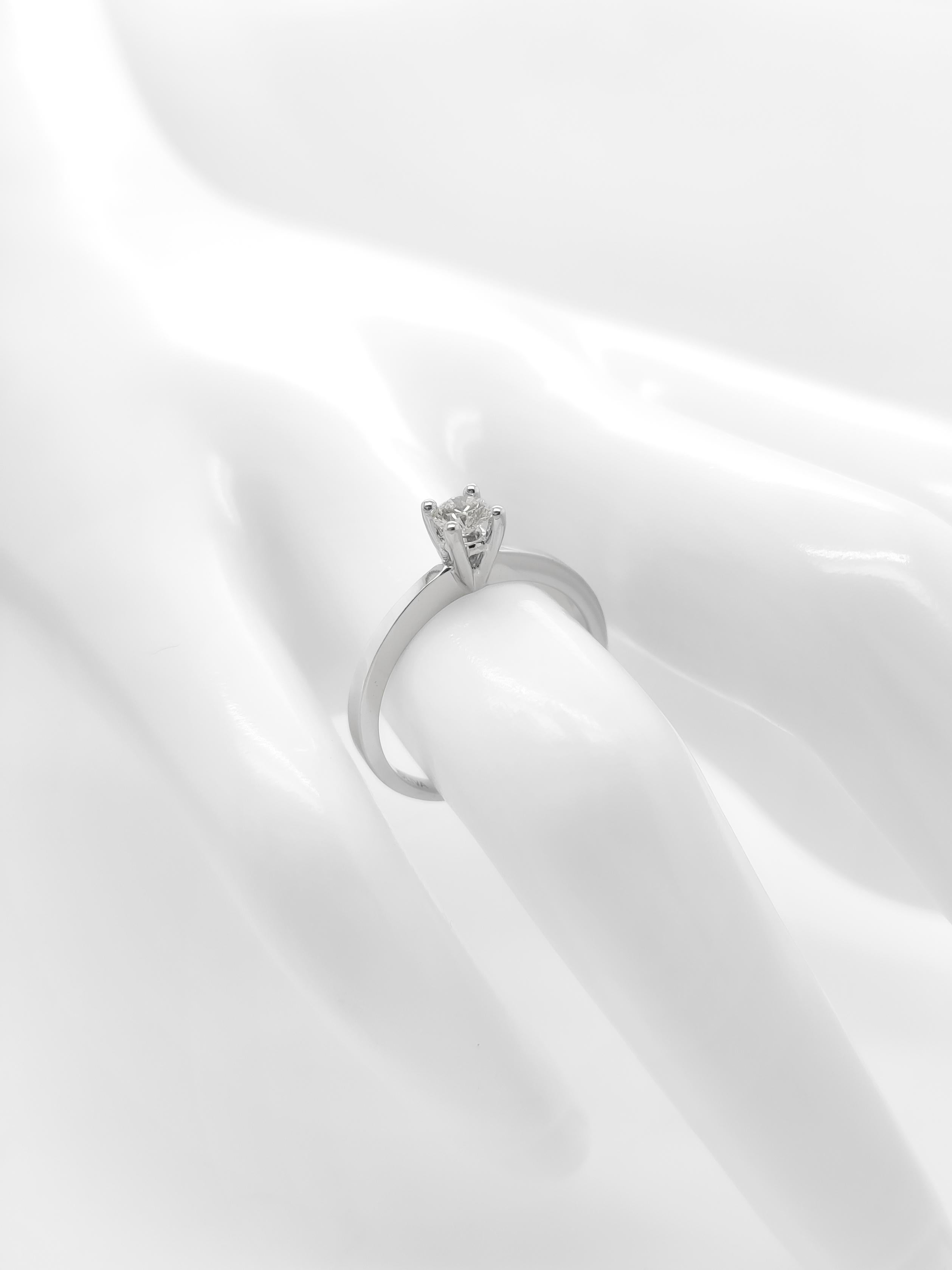 NO RESERVE 0.20CT Round Diamond Solitaire Engagement Ring 18K White Gold For Sale 2